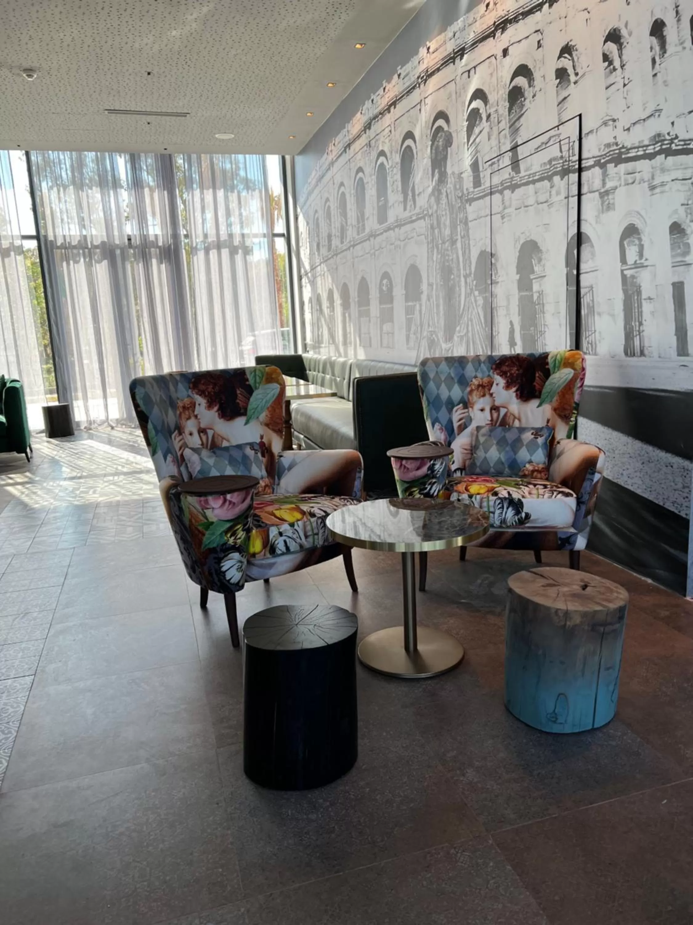 Restaurant/places to eat in Occidental Tanger