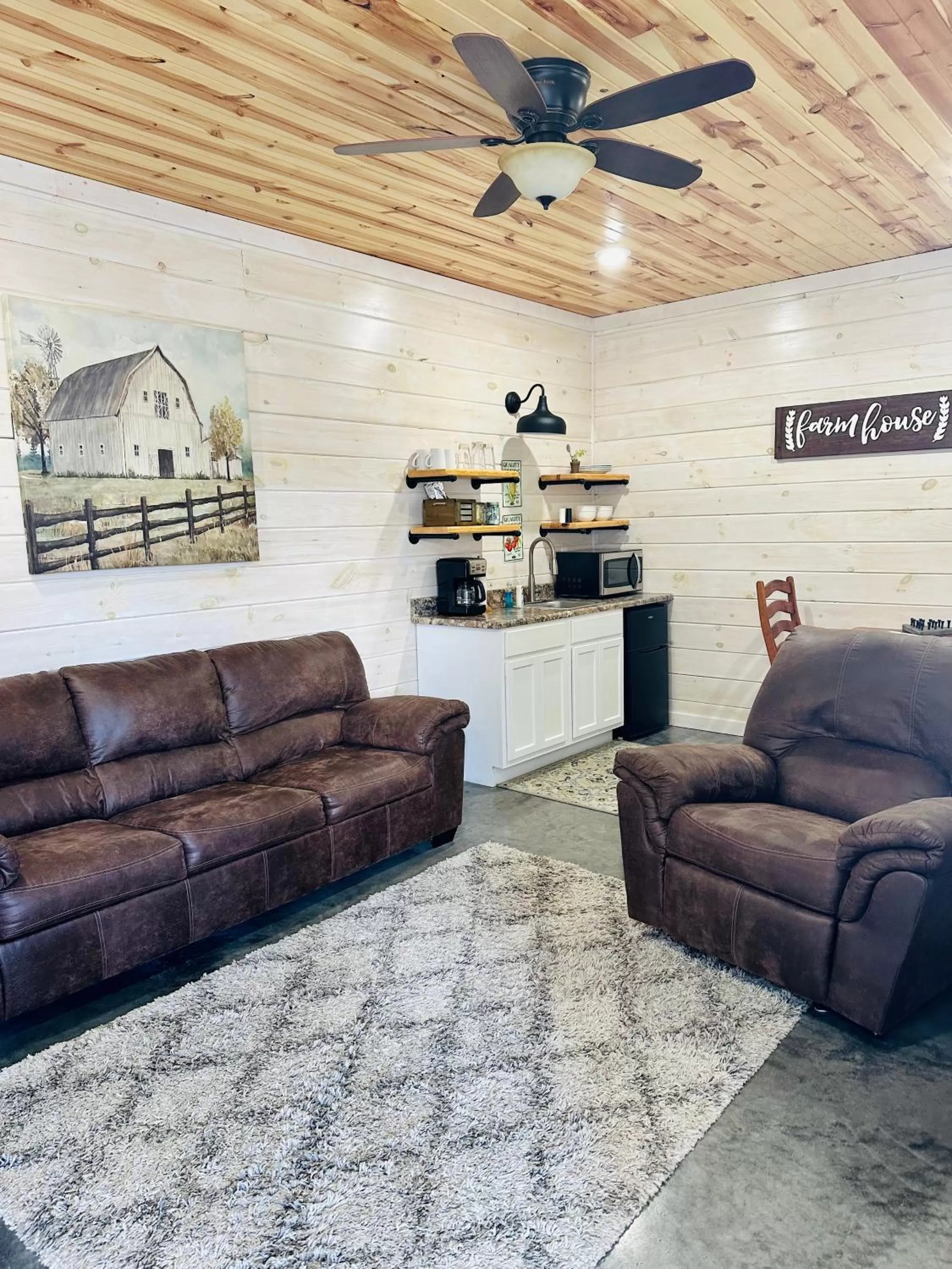 Kitchen or kitchenette in Knotty Squirrel Cabins