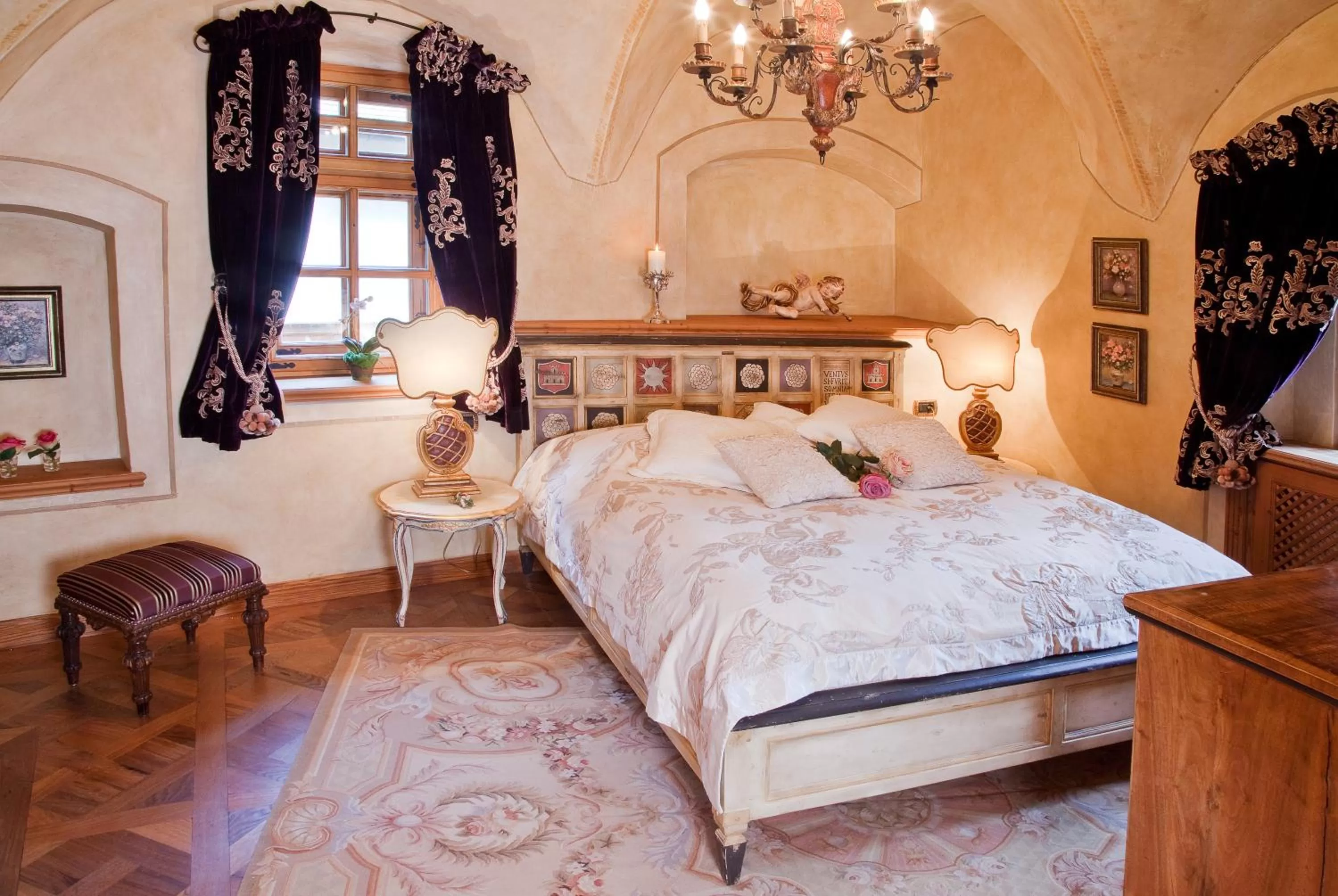 Bedroom, Bed in Schloss Matzen