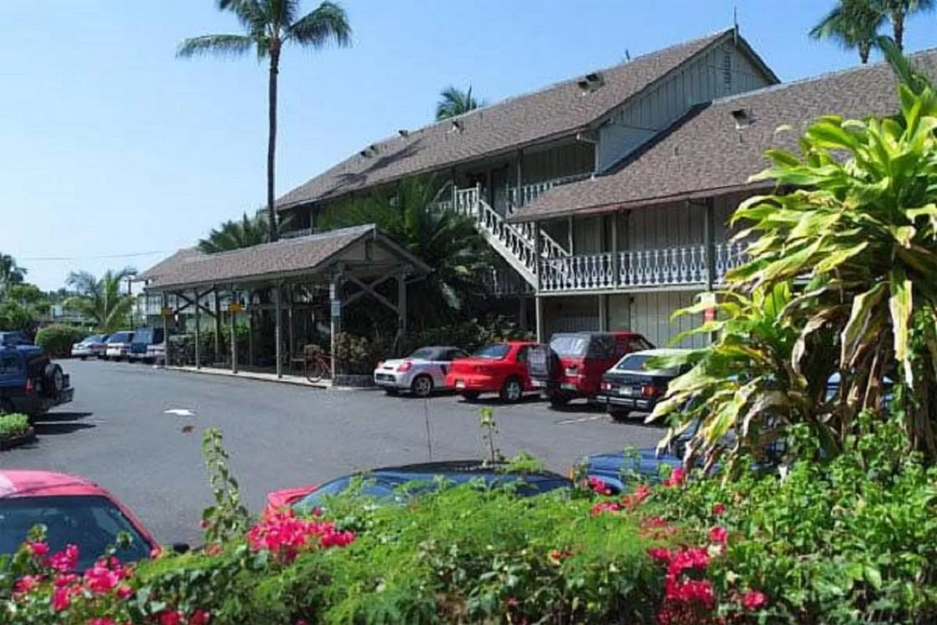 Parking in Kona Islander