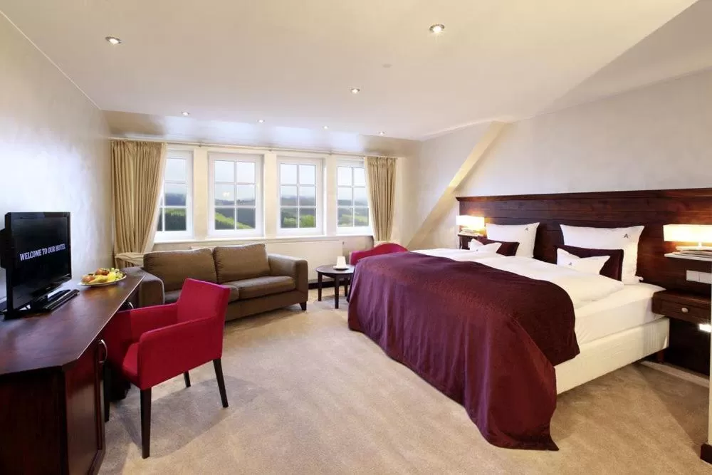 Photo of the whole room, Bed in Waldhaus Ohlenbach