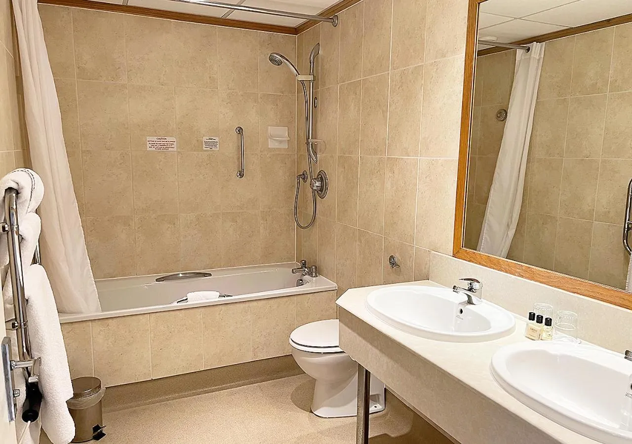 Bathroom in Sandbanks Hotel