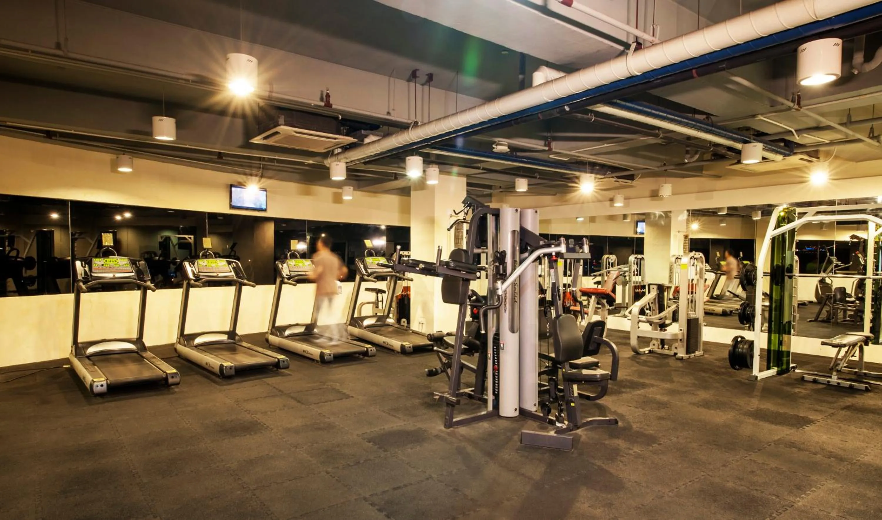 Fitness centre/facilities in Borneo Royale Hotel