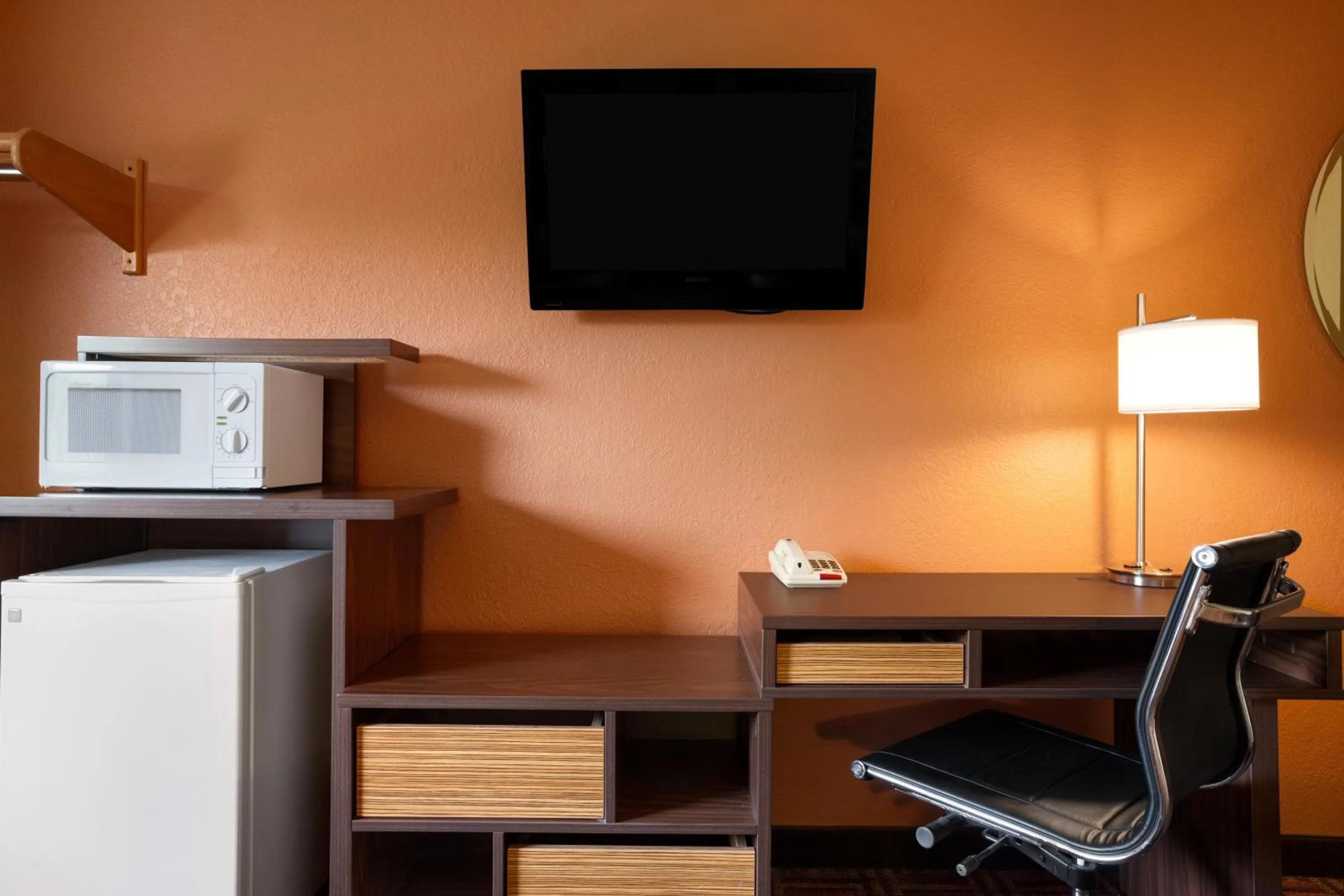 Decorative detail in Super 8 by Wyndham Fairview Heights-St. Louis