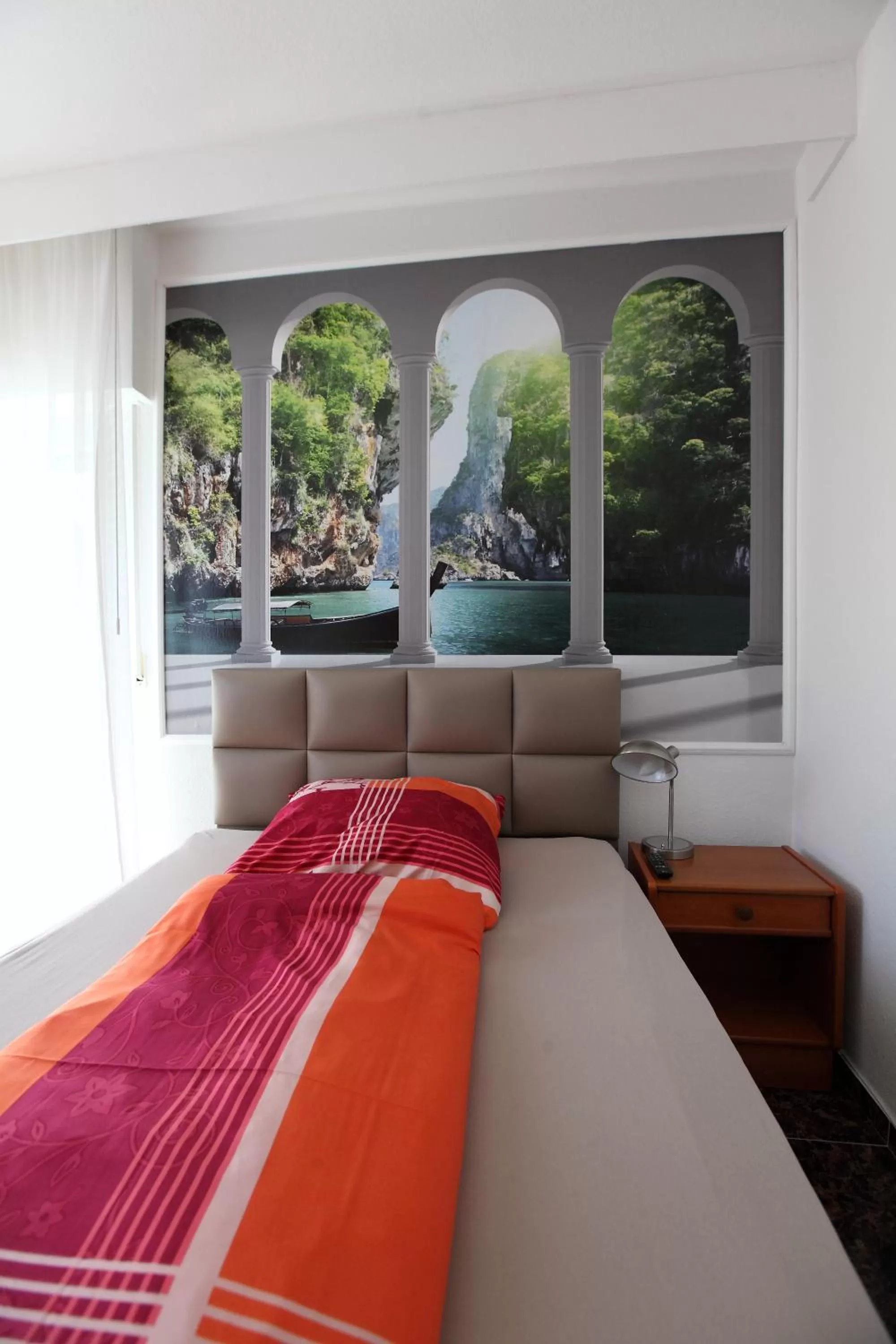 Photo of the whole room, Bed in Hotel Sofia