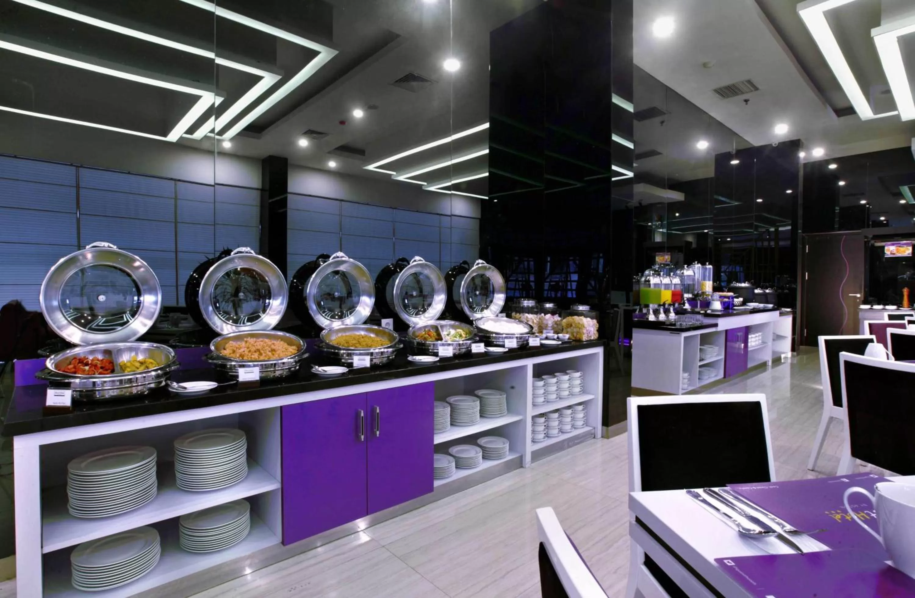 Restaurant/places to eat in Quest Hotel Balikpapan by ASTON