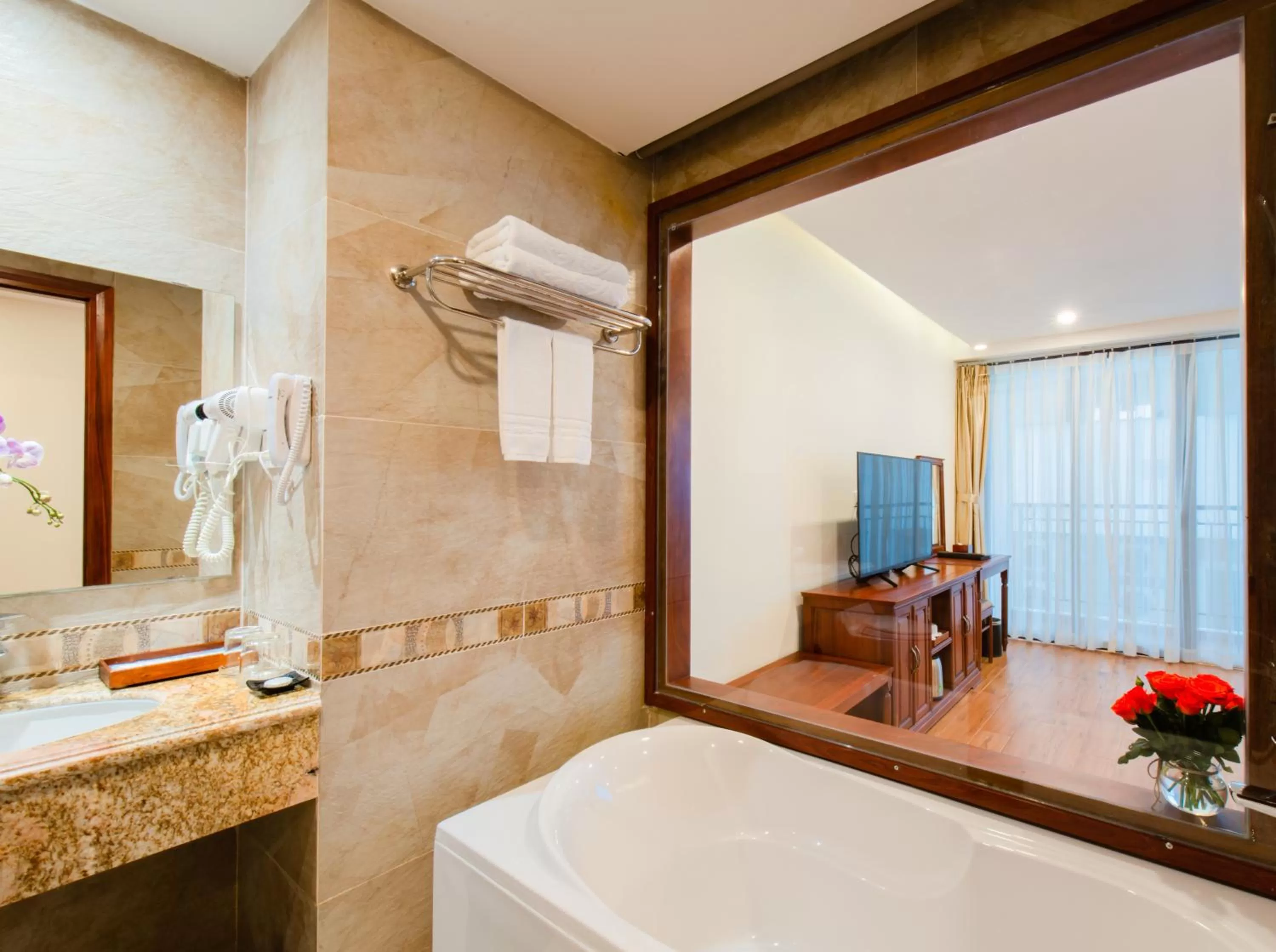 Bathroom, Bed in Red Sun Nha Trang Hotel