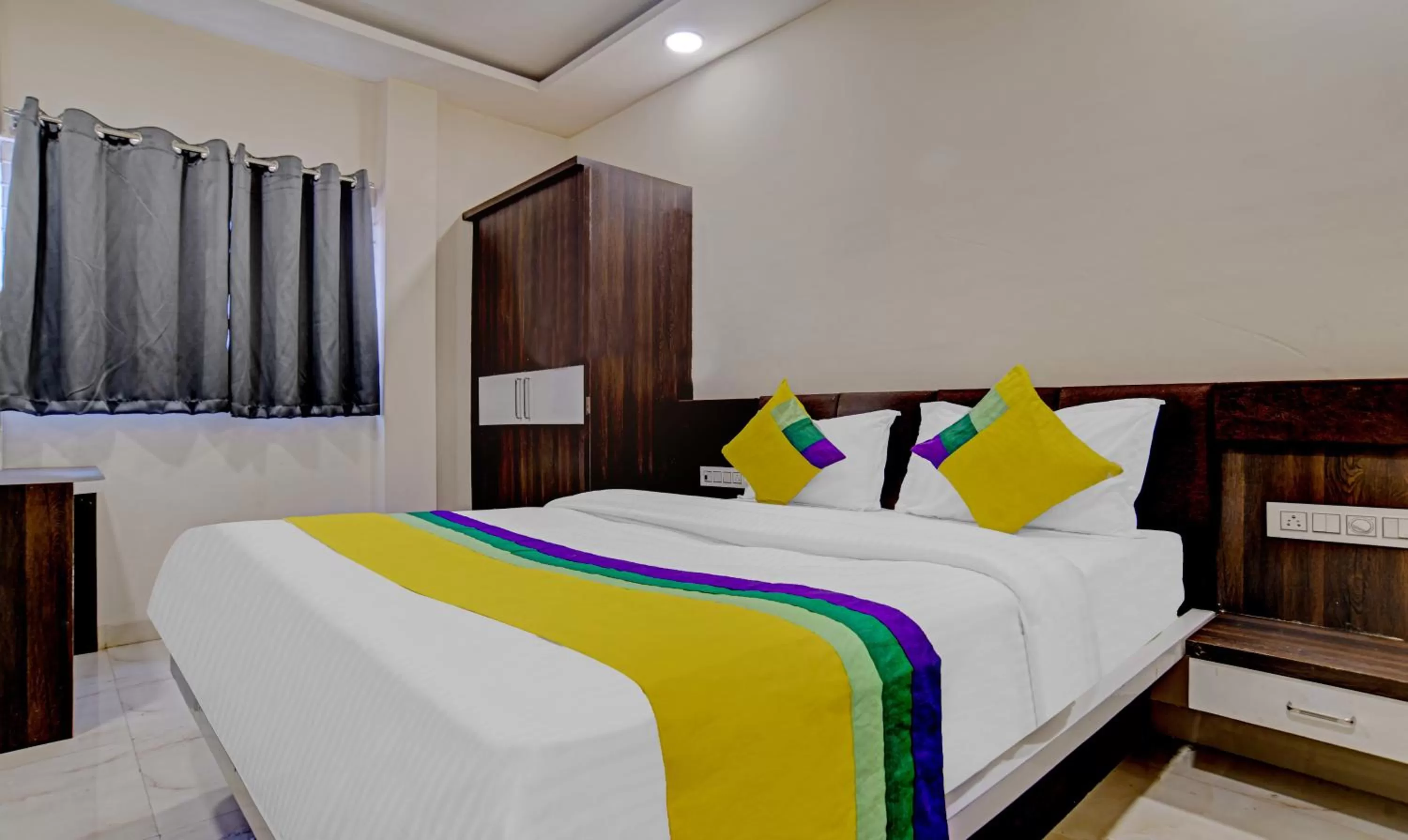 Bed in Hotel Anand Shree Near Airport,Indore
