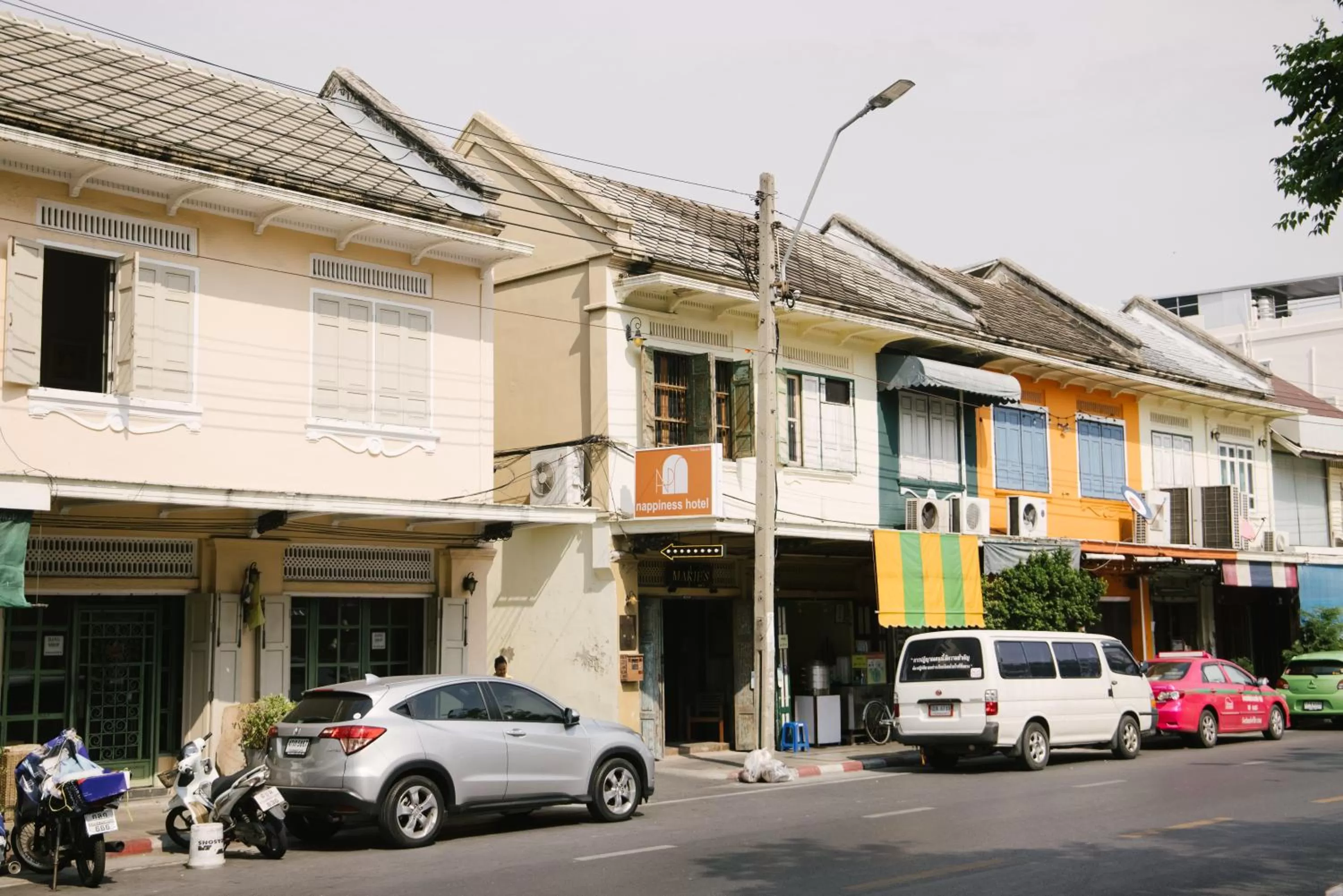 Facade/entrance in Nappiness Hotel