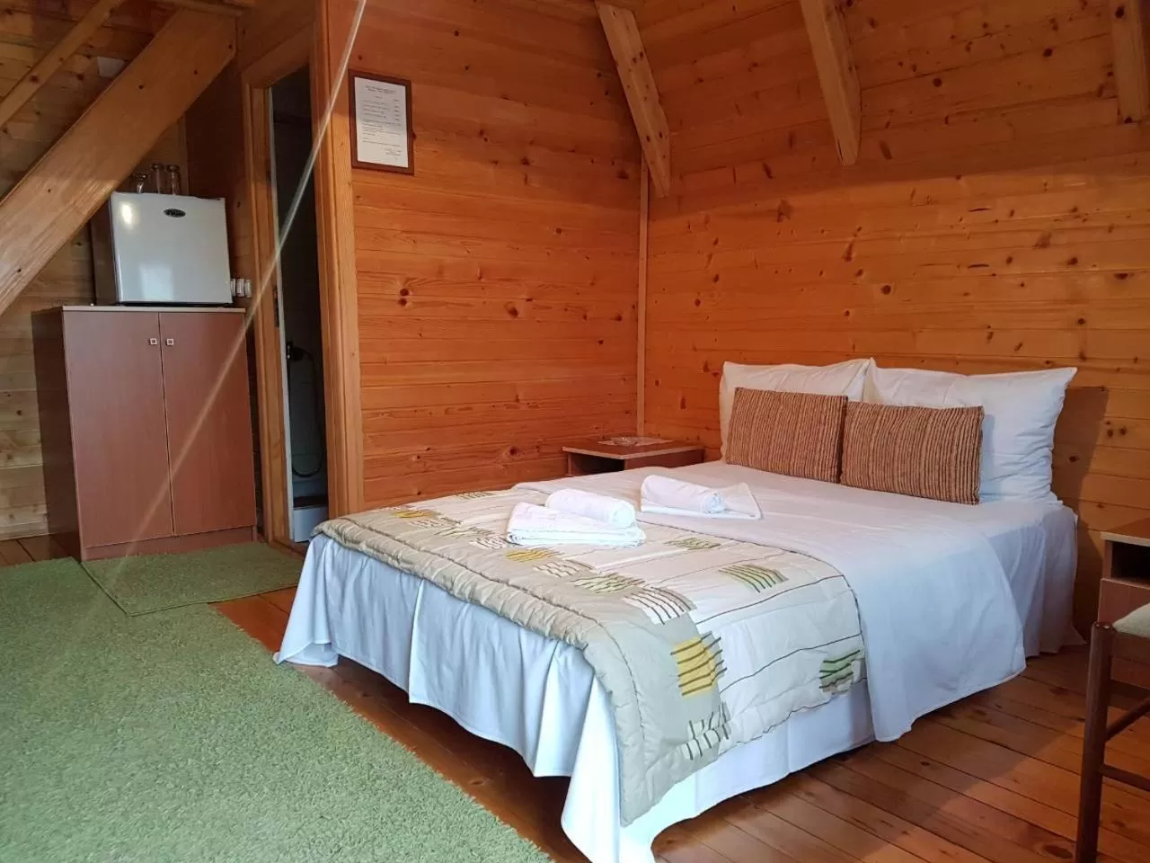 Bed in OSTROG Aparthotel KOLIBA-VLASTNIŠTVO MANASTIRA OSTROG