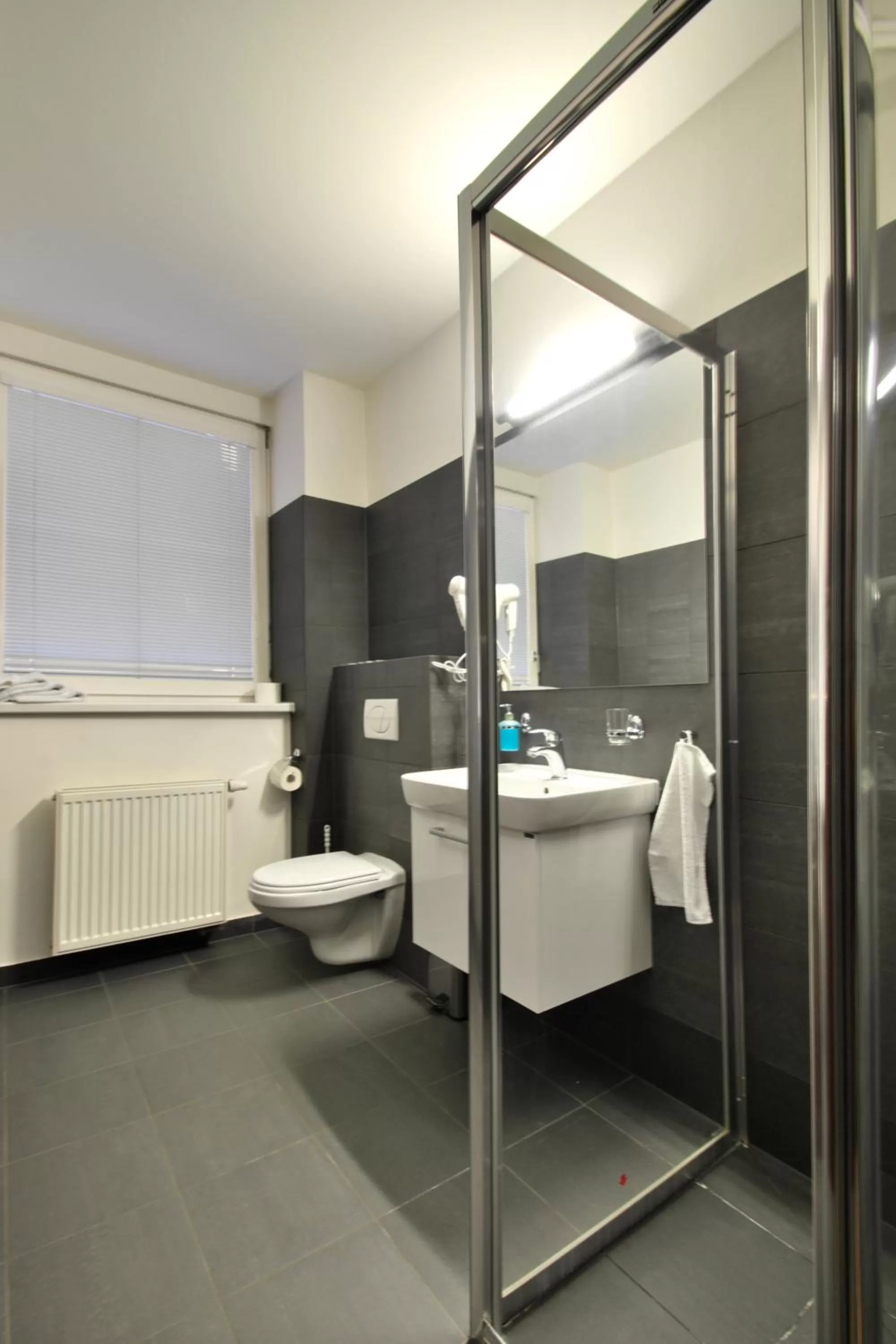 Shower in Hotel Palác