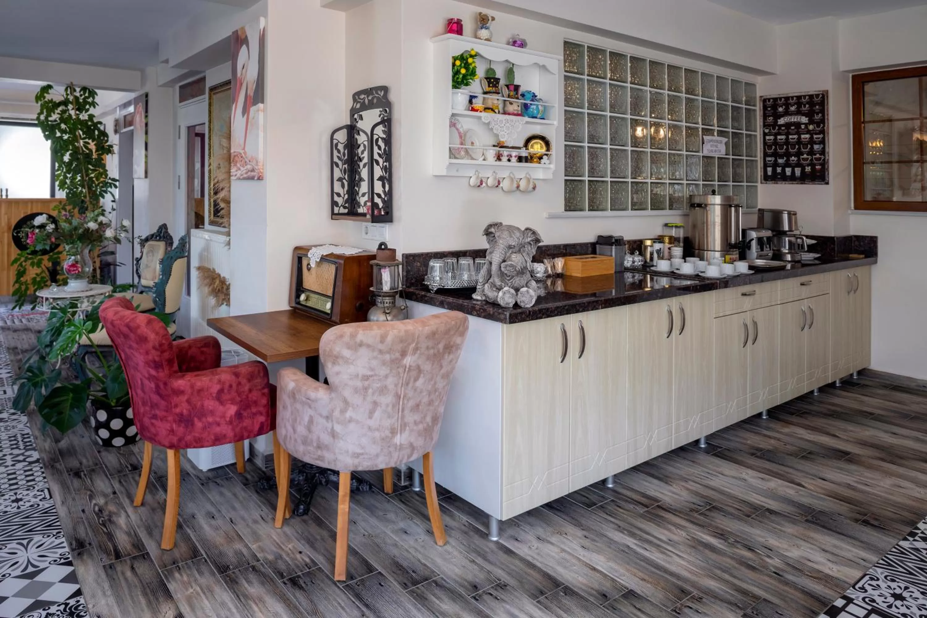 Food and drinks in Lagun Palas