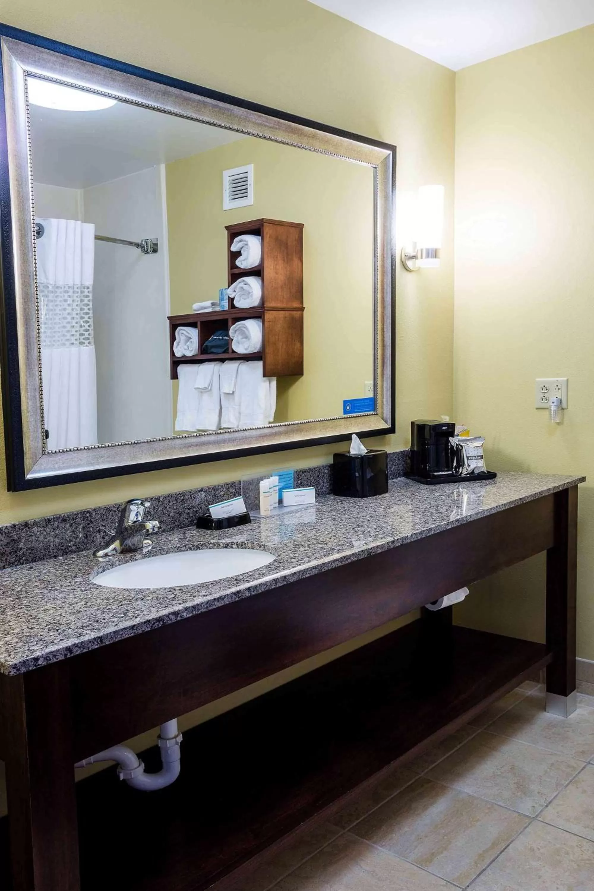 Bathroom in Hampton Inn Somerset