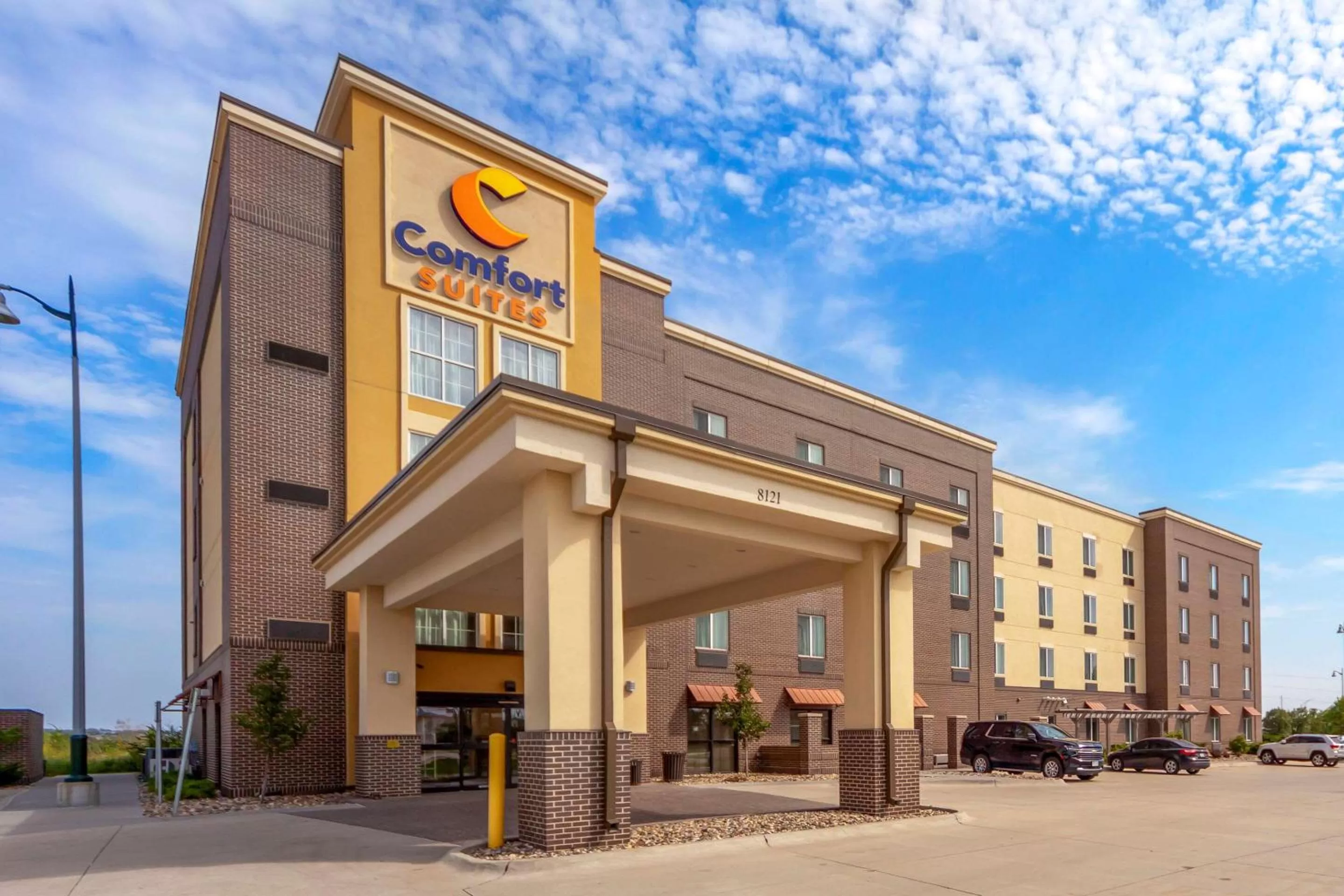 Property building in Comfort Suites