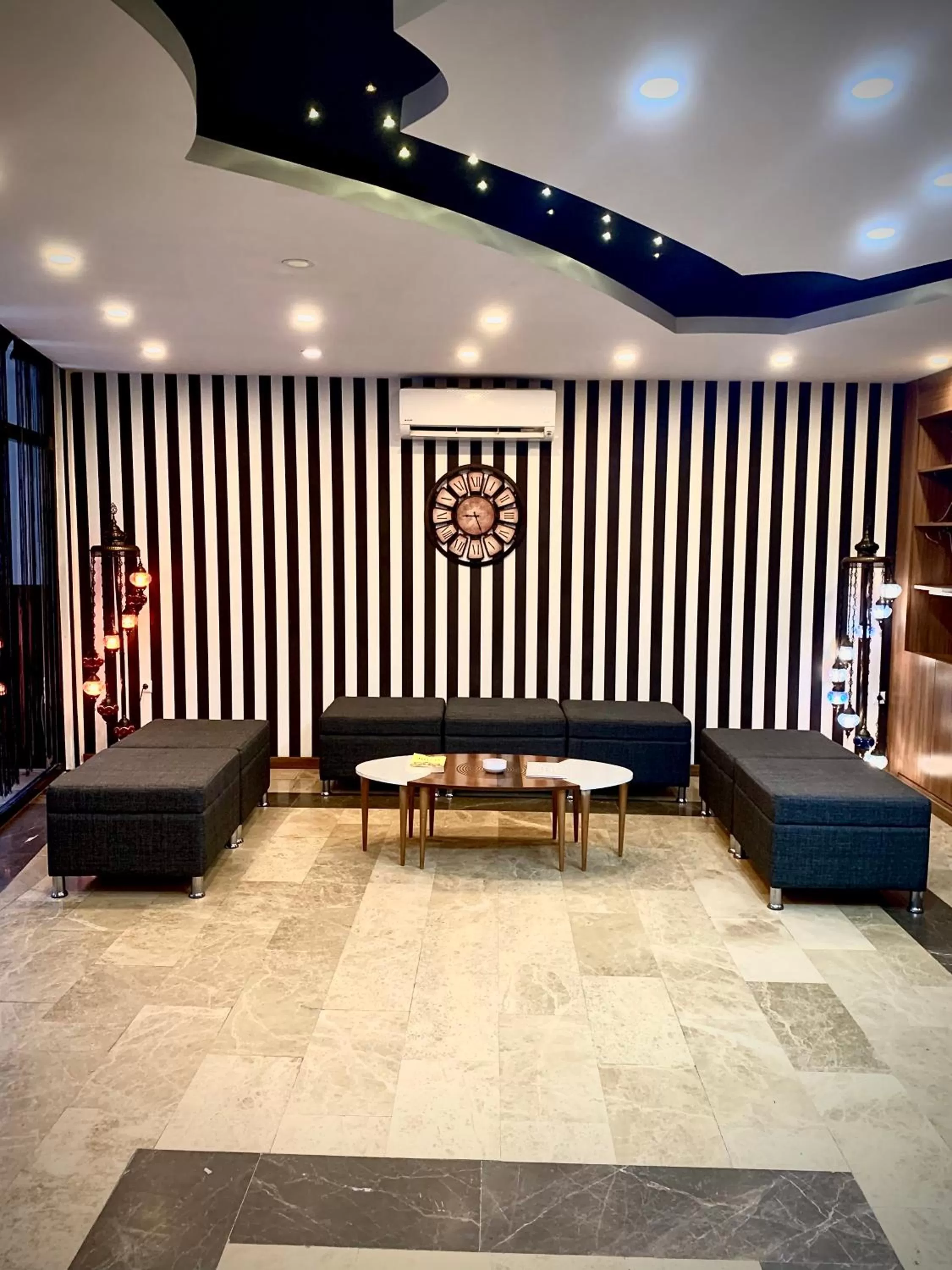 Lobby or reception in Express İnci Hotel