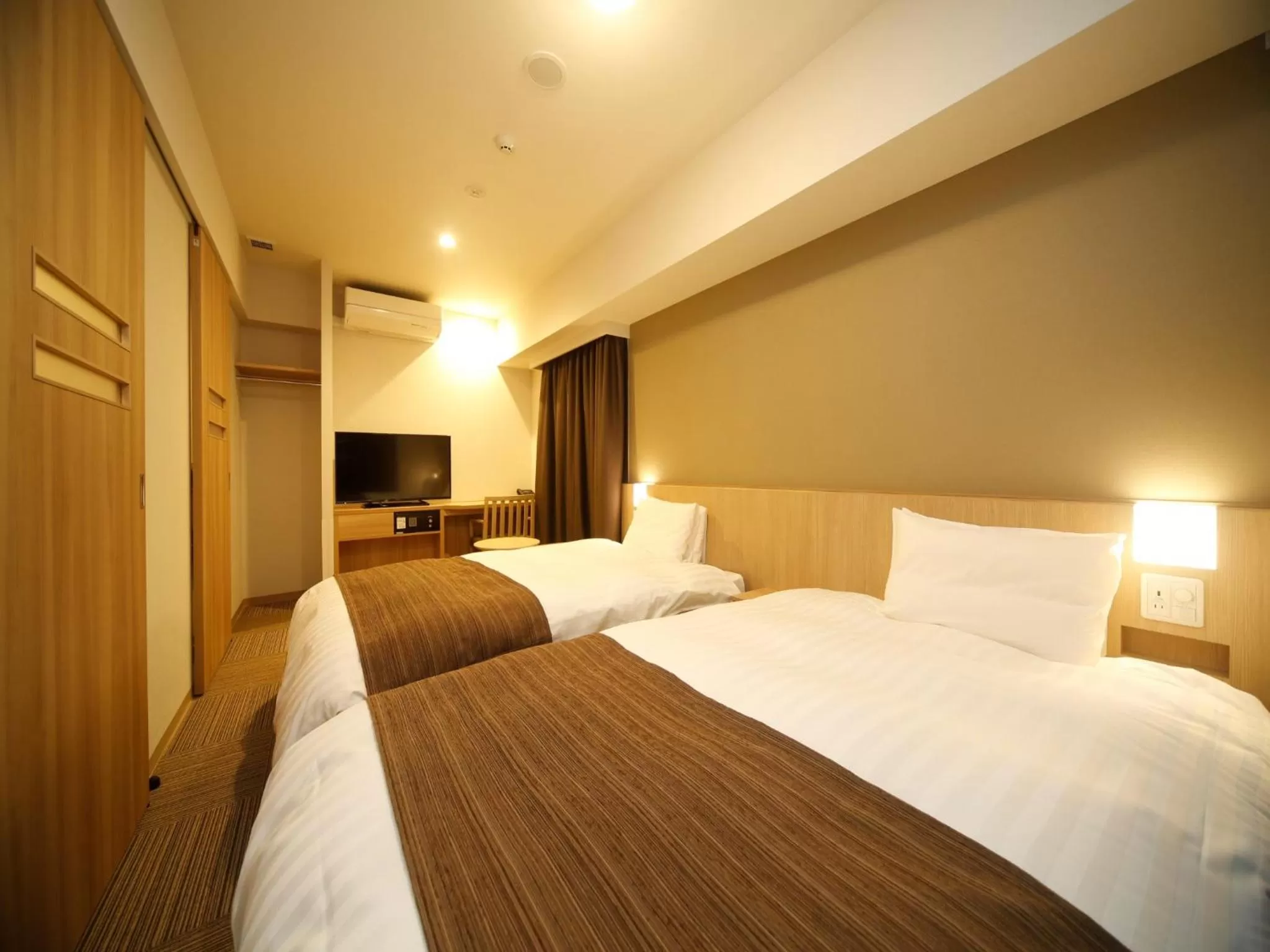 Standard Twin Room - Non-Smoking in Dormy Inn Hon-Hachinohe