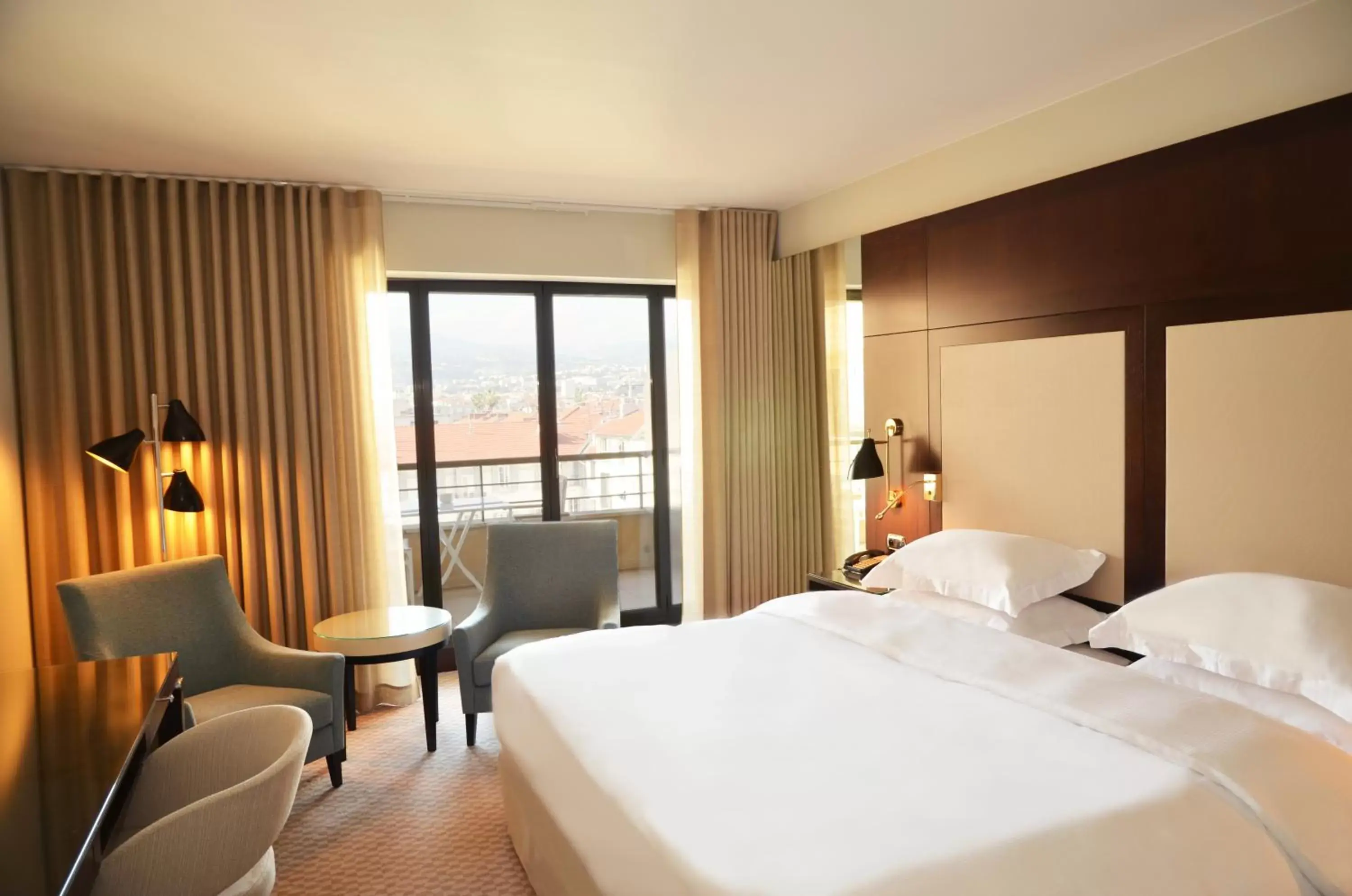 King Room with Mountain View in Hyatt Regency Nice Palais de la Méditerranée King Room with Mountain View in Hyatt Regency Nice Palais de la Méditerranée