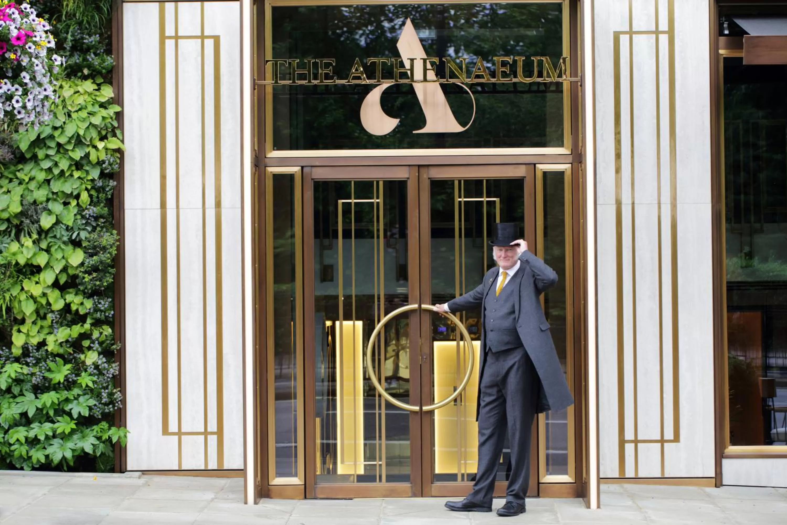 Facade/entrance in The Athenaeum Hotel & Residences