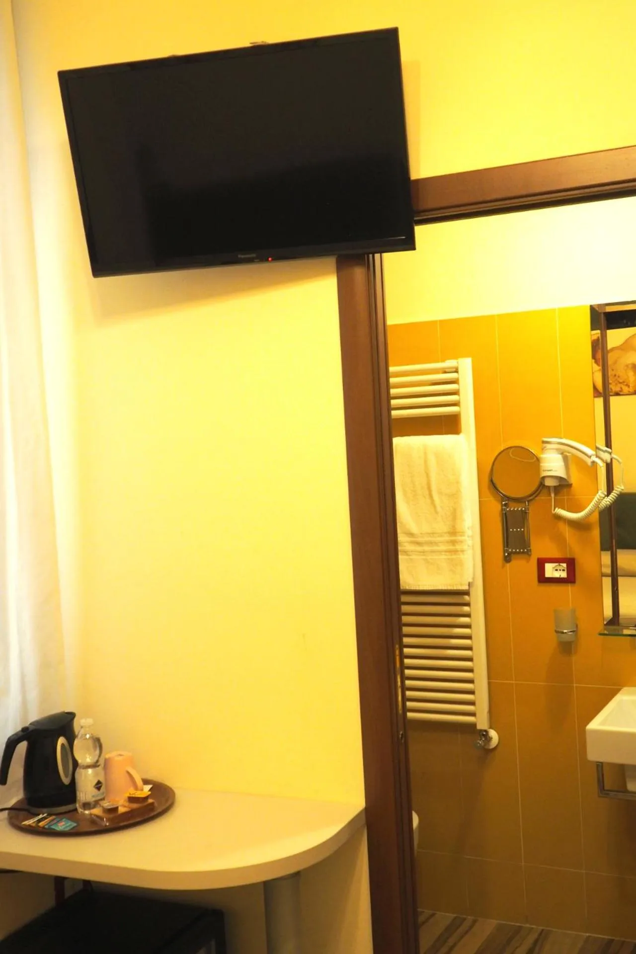 TV and multimedia in Hotel Ester