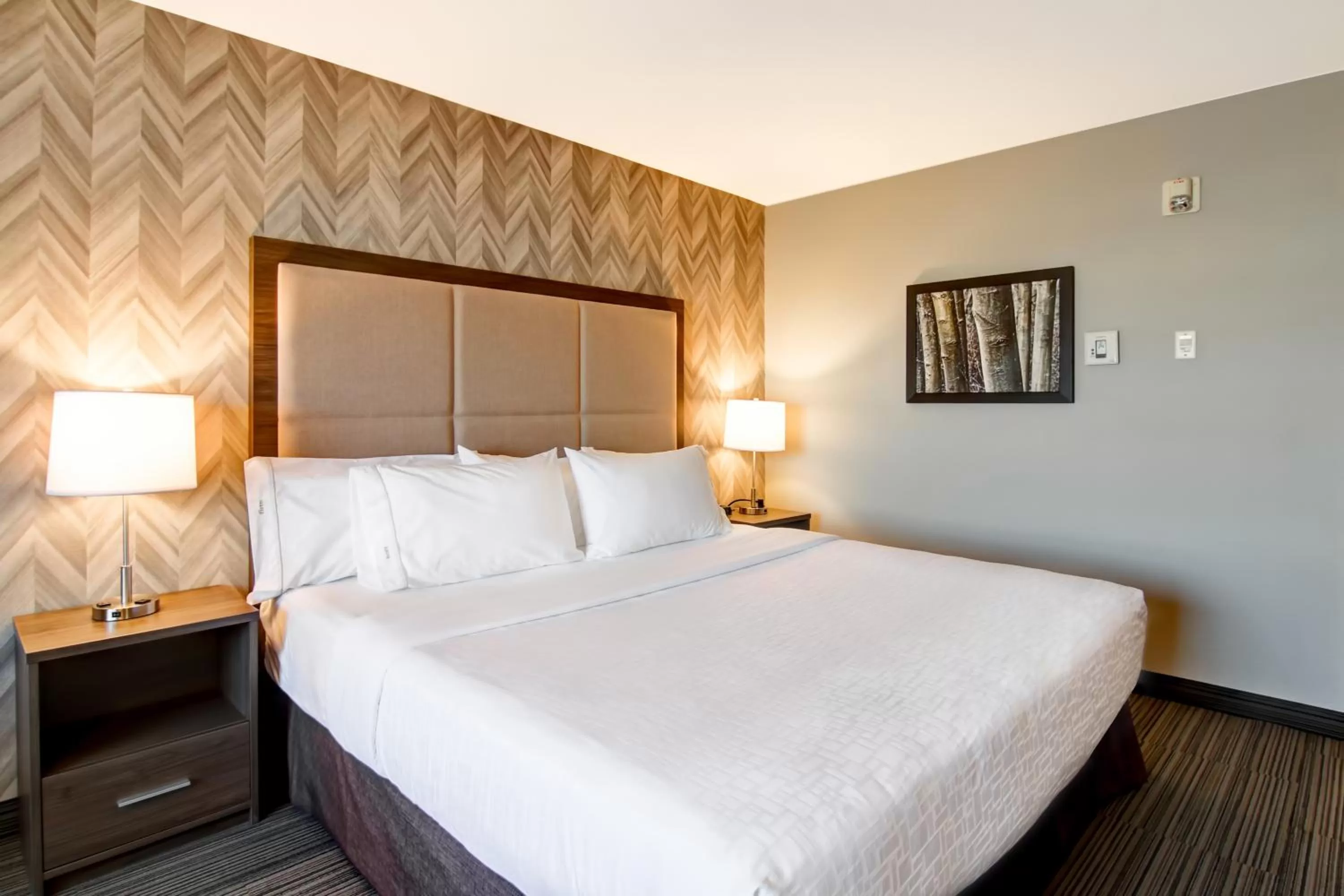 Bedroom, Bed in Canalta Brooks