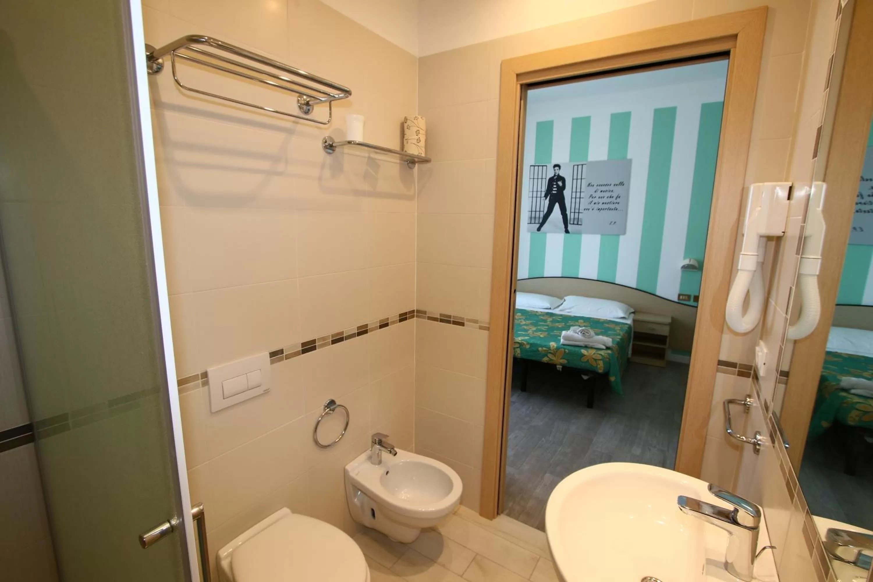 Shower in Beach Hotel Clerice