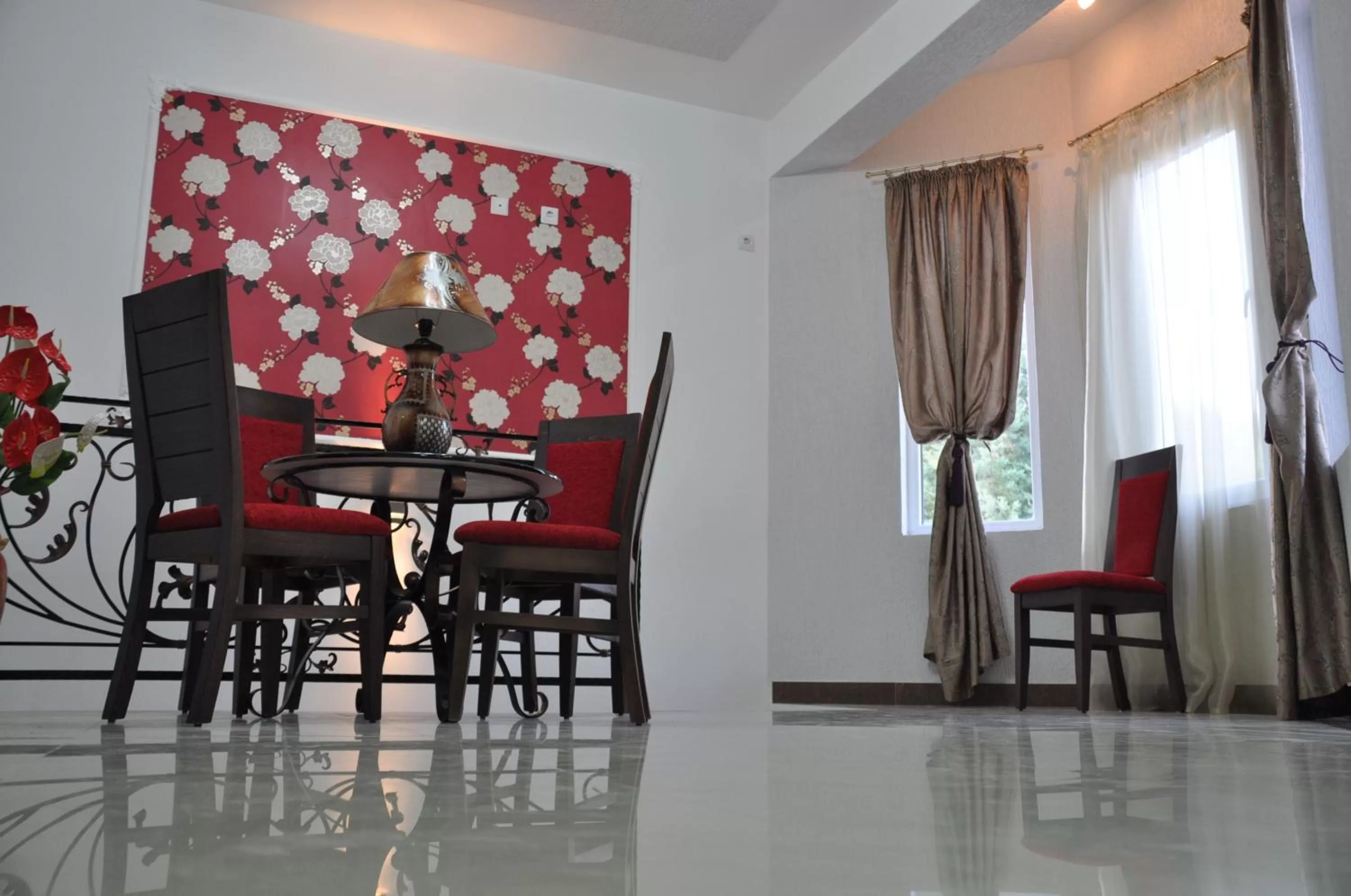 Lobby or reception, Dining Area in Villa Bella Boutique Hotel