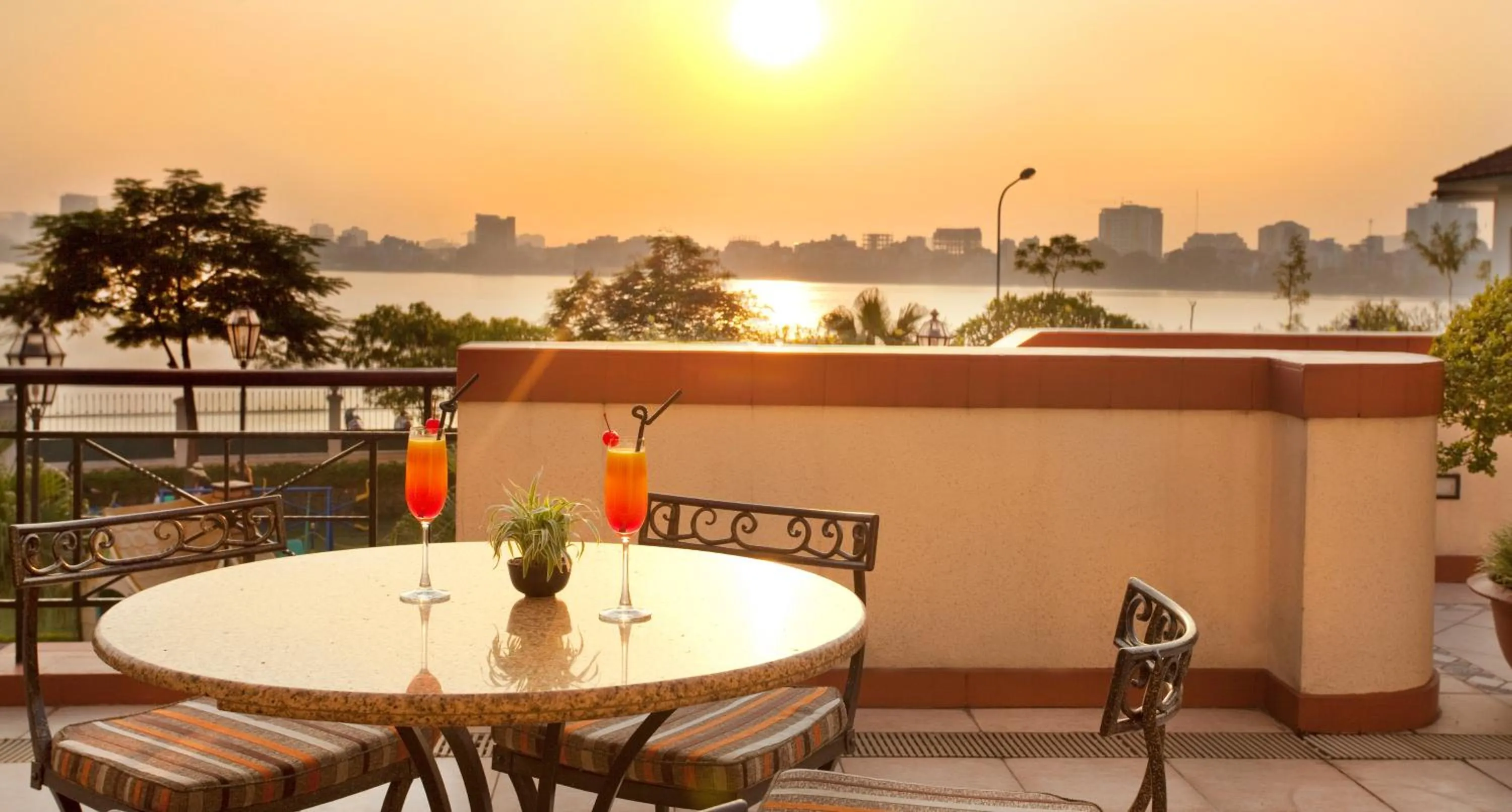 Balcony/Terrace in Diamond Westlake Suites