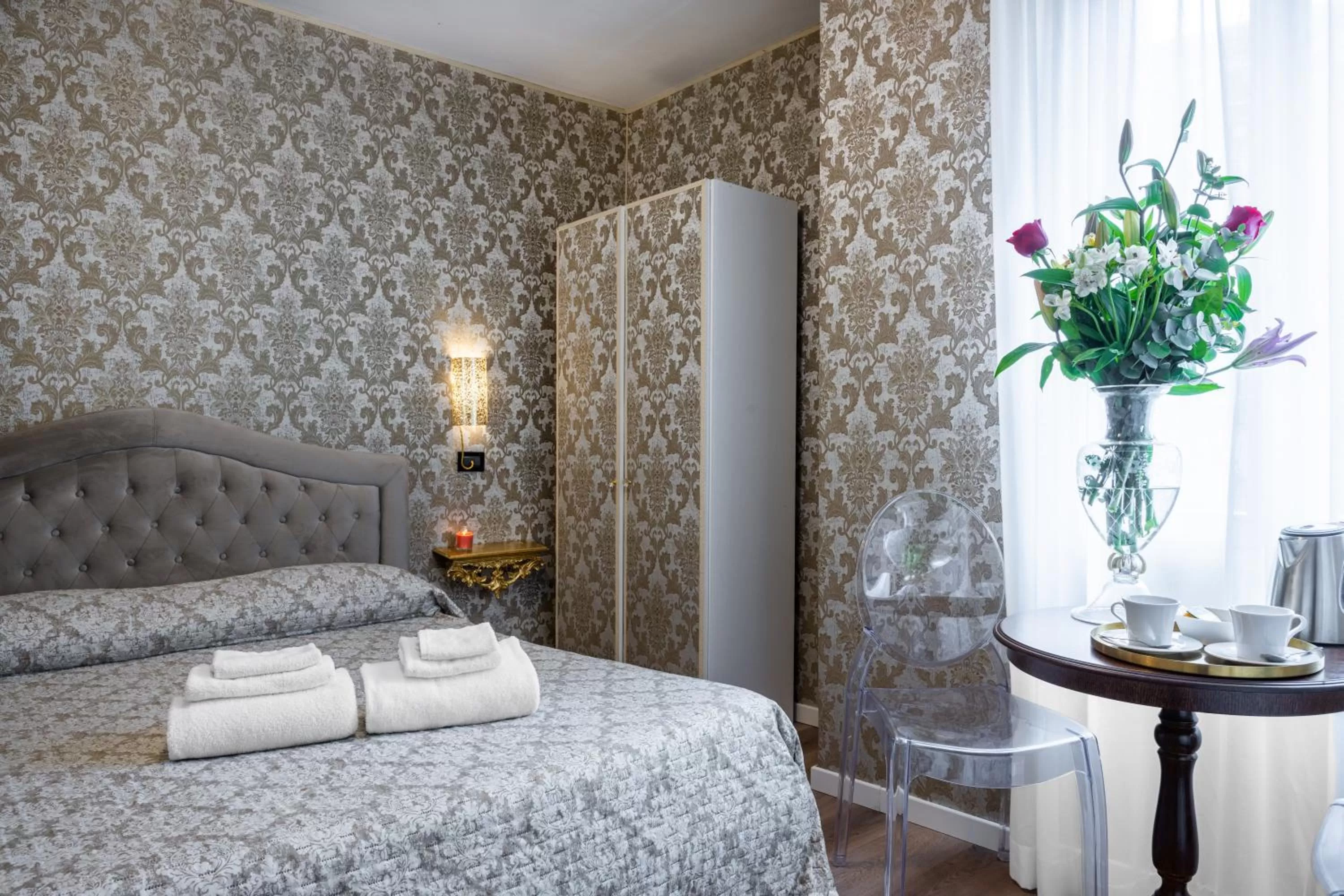 Bedroom, Bed in Hotel Apostoli Garden