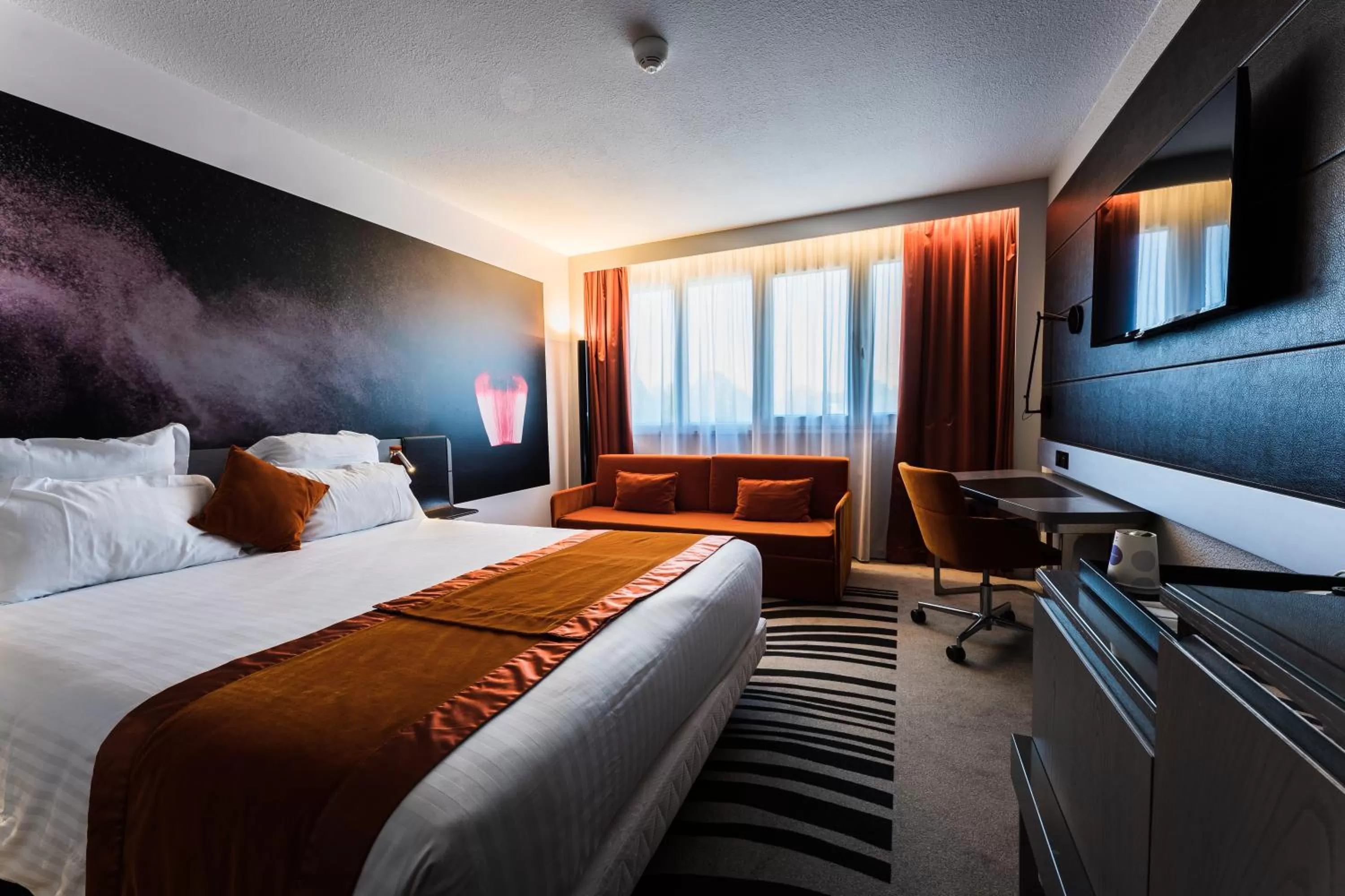 Photo of the whole room, Bed in Novotel Orléans Saint Jean de Braye