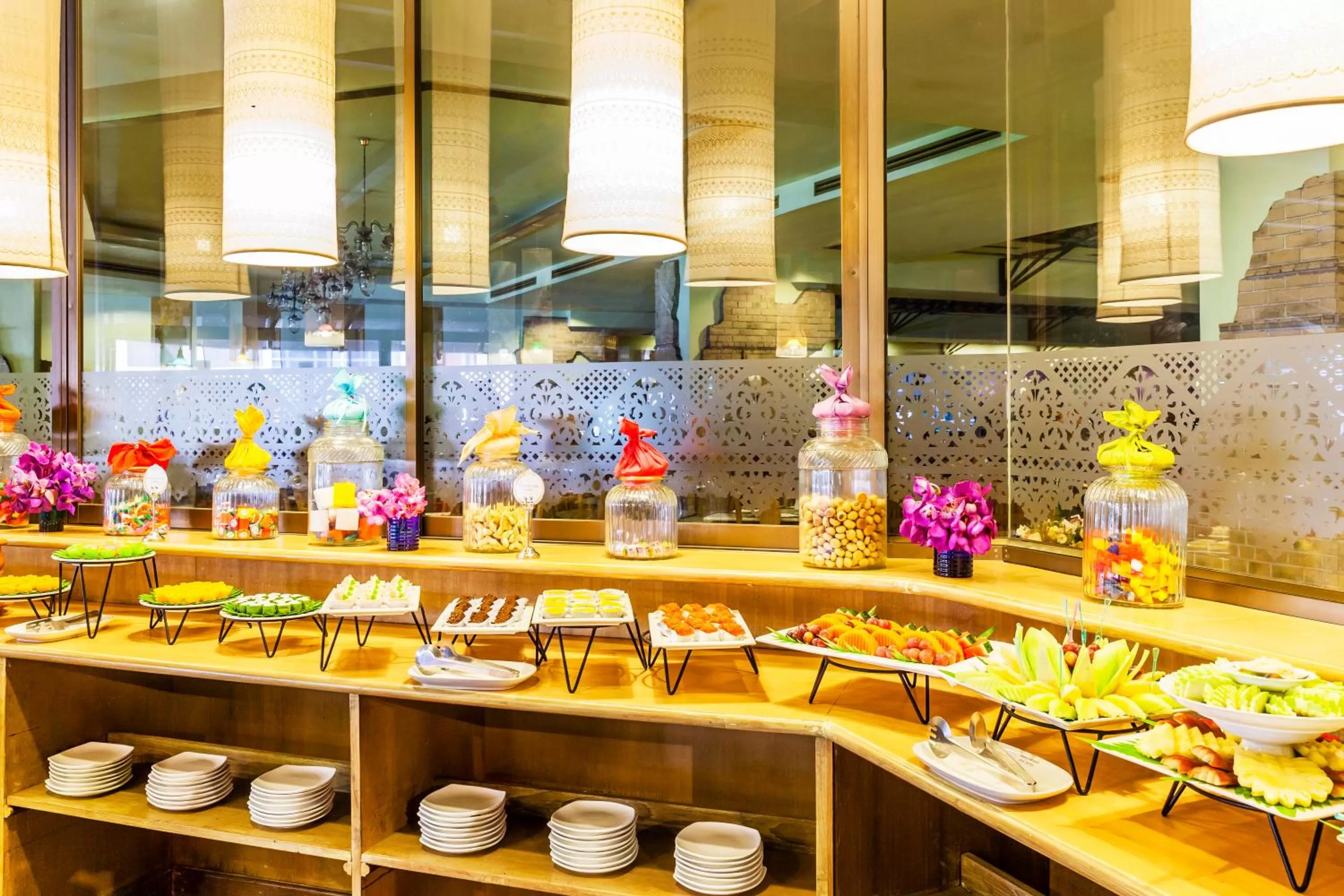 Restaurant/places to eat in Lotus Pang Suan Kaew Hotel