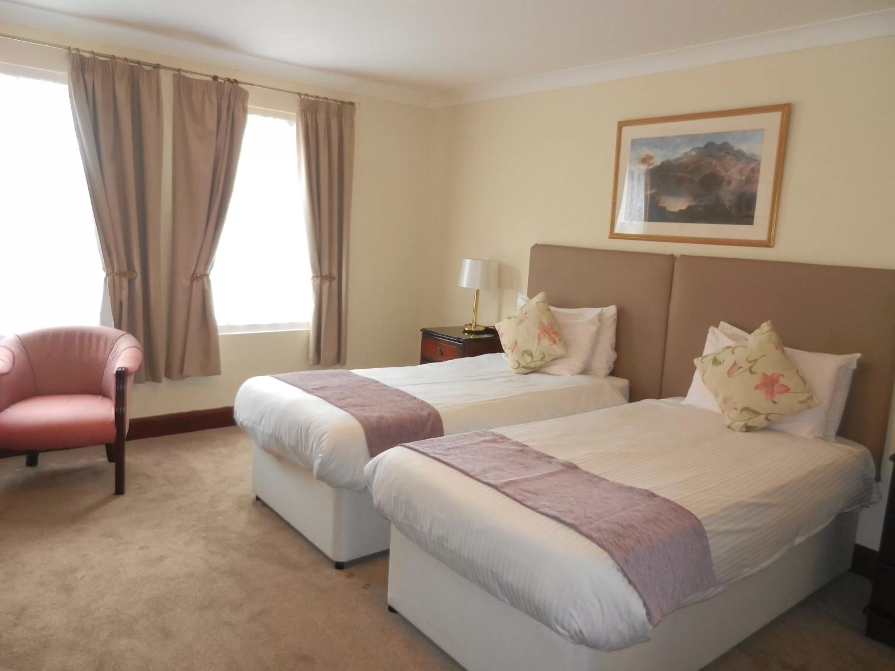 Bed in Morangie Hotel Tain