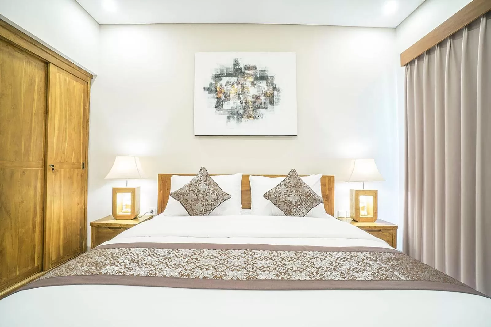 Bed in Putih DCarik Ubud