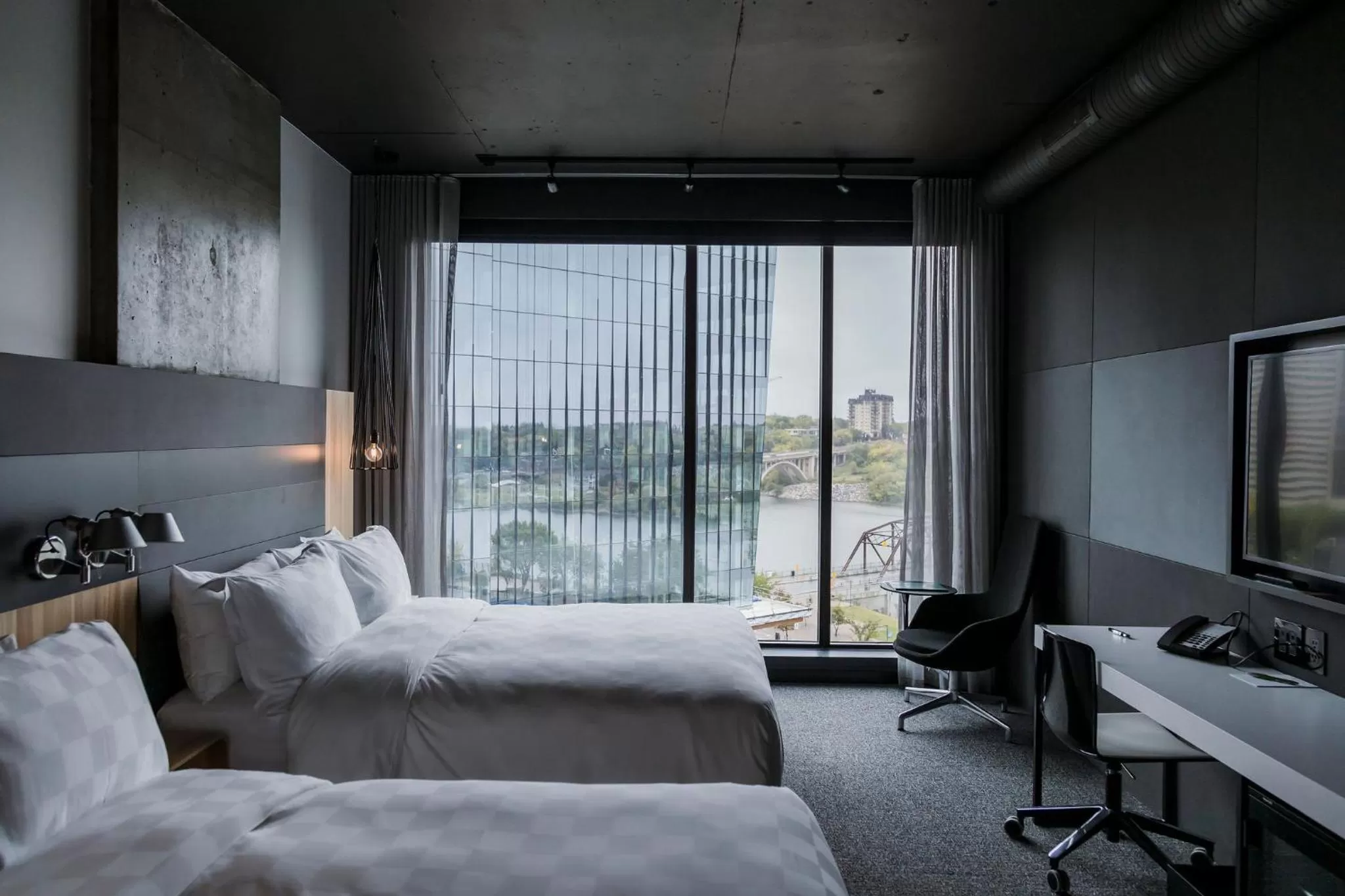 Bedroom, Bed in Alt Hotel Saskatoon