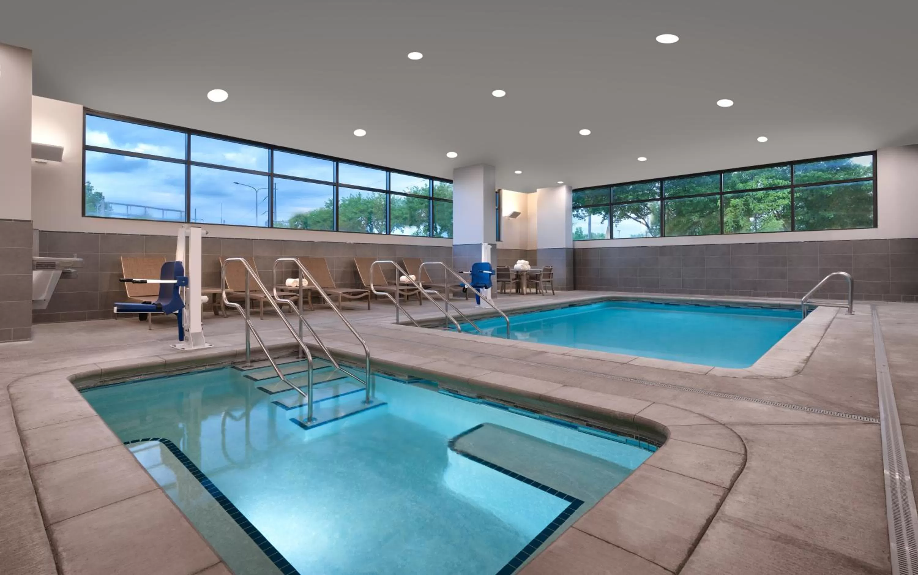 Swimming pool in Hyatt House Rochester Mayo Clinic Area