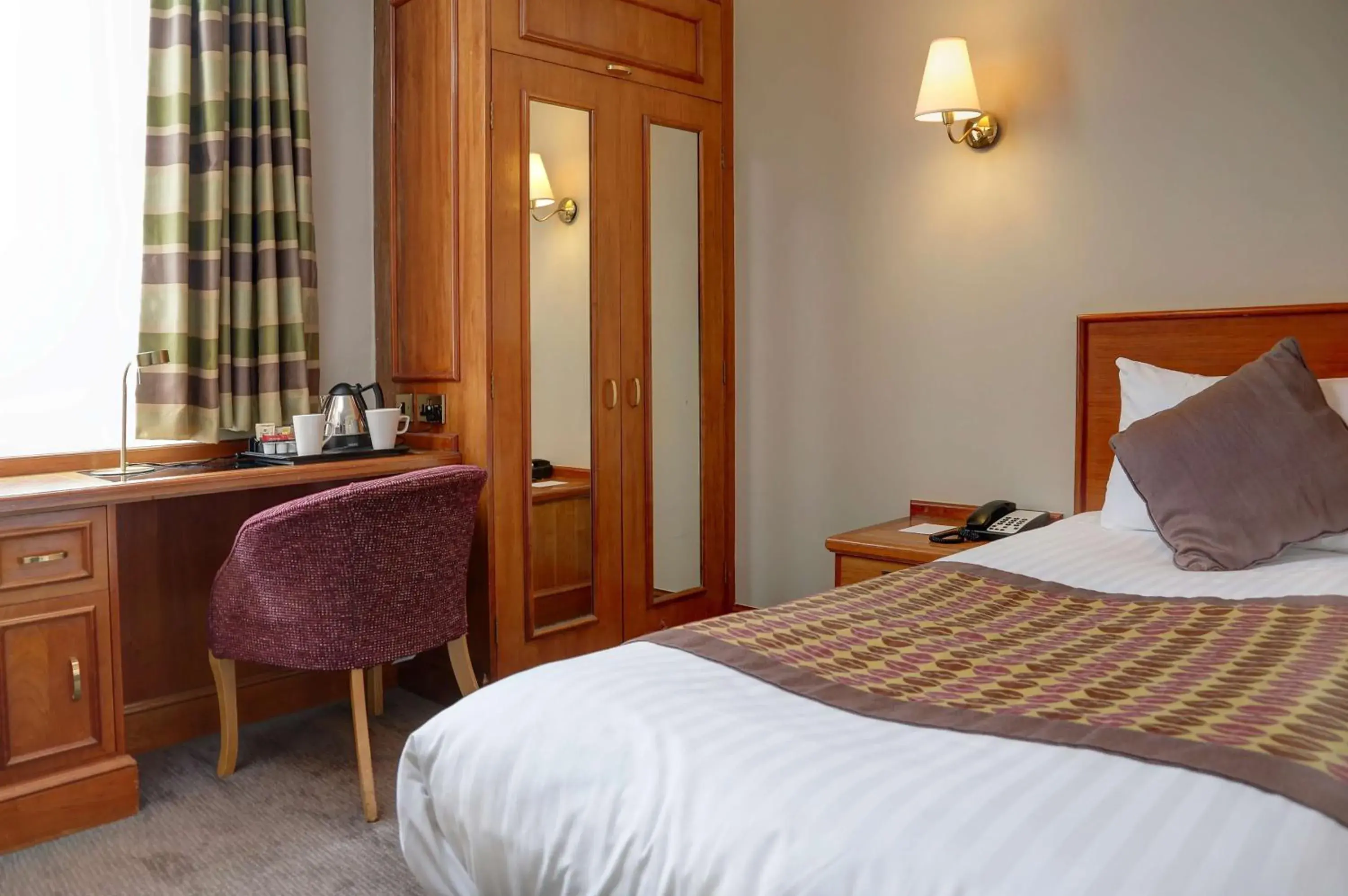 Standard Single Room in Best Western Plus Pinewood Manchester Airport-Wilmslow Hotel Standard Single Room in Best Western Plus Pinewood Manchester Airport-Wilmslow Hotel