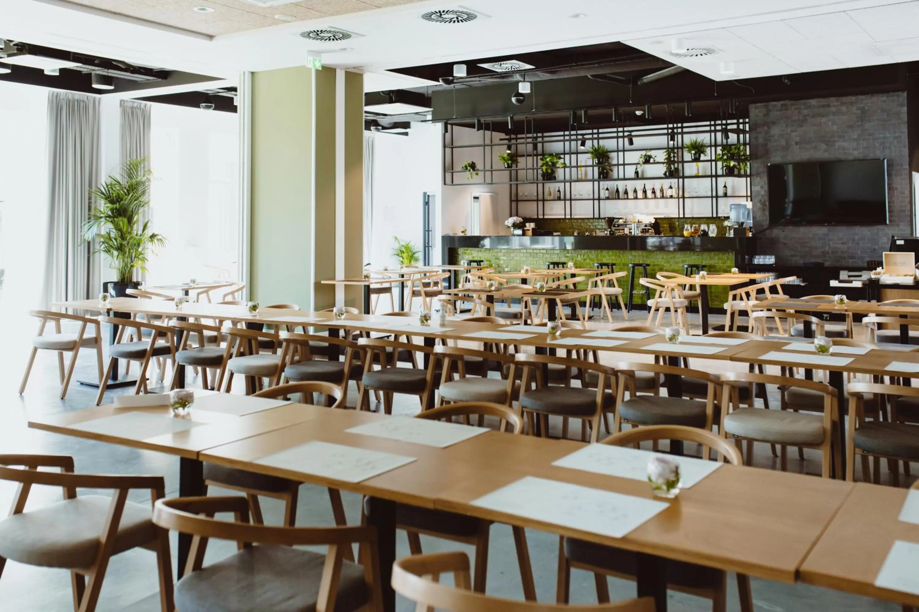 Restaurant/places to eat in Arche Hotel Poloneza