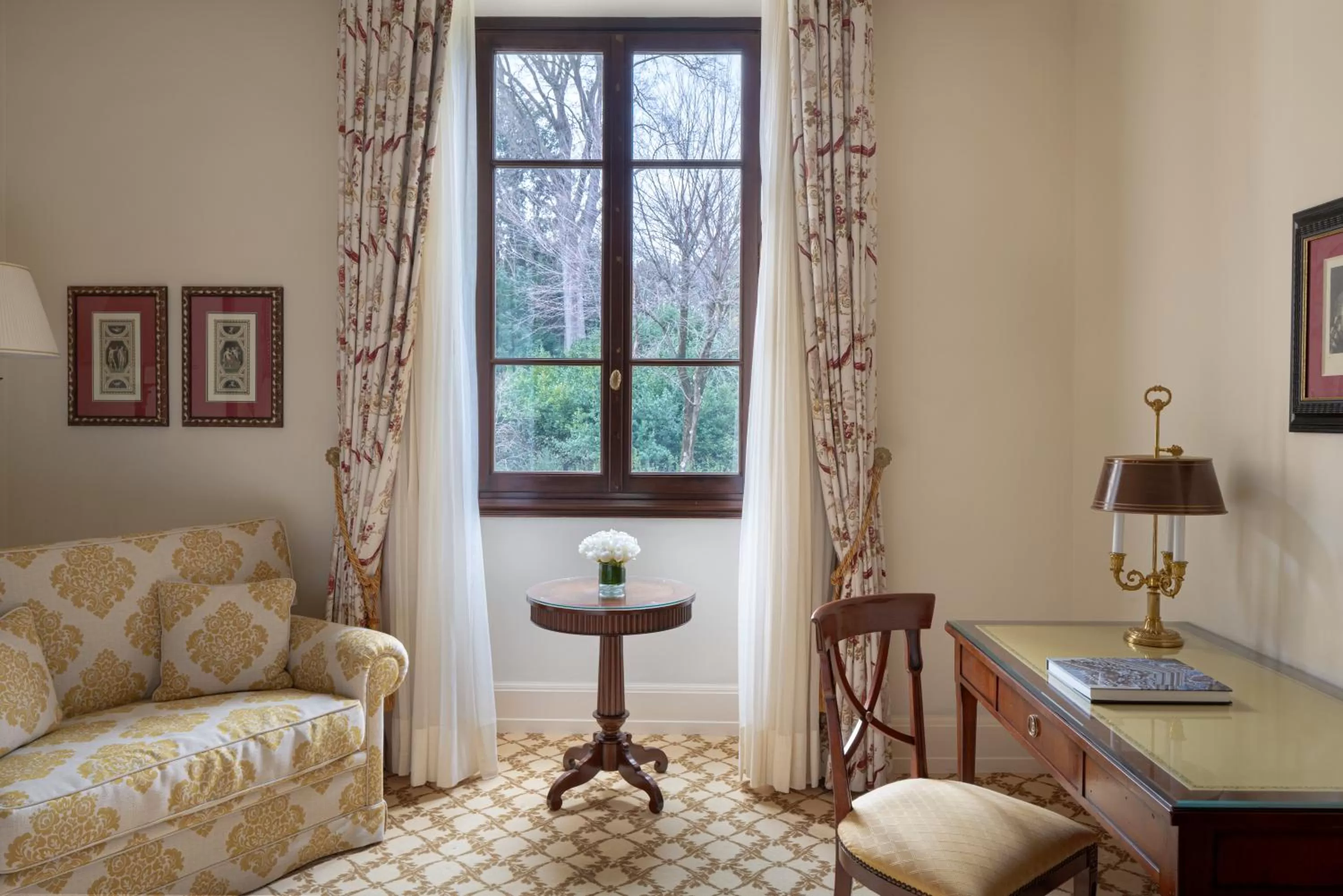 Bedroom in Four Seasons Hotel Firenze
