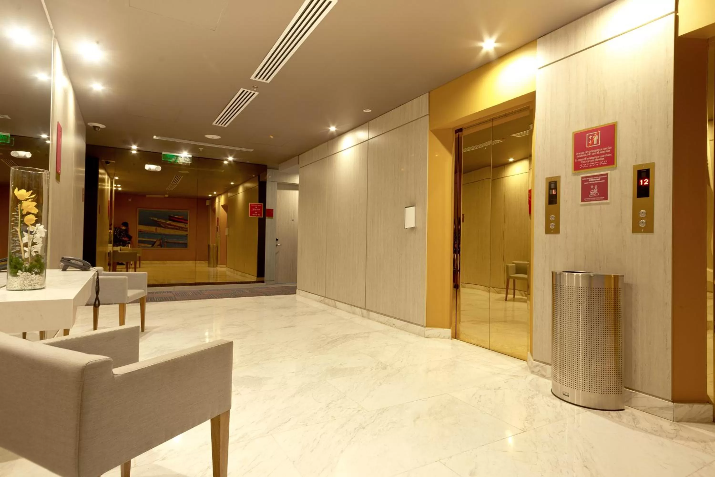 Lobby or reception in Crowne Plaza Barranquilla by IHG