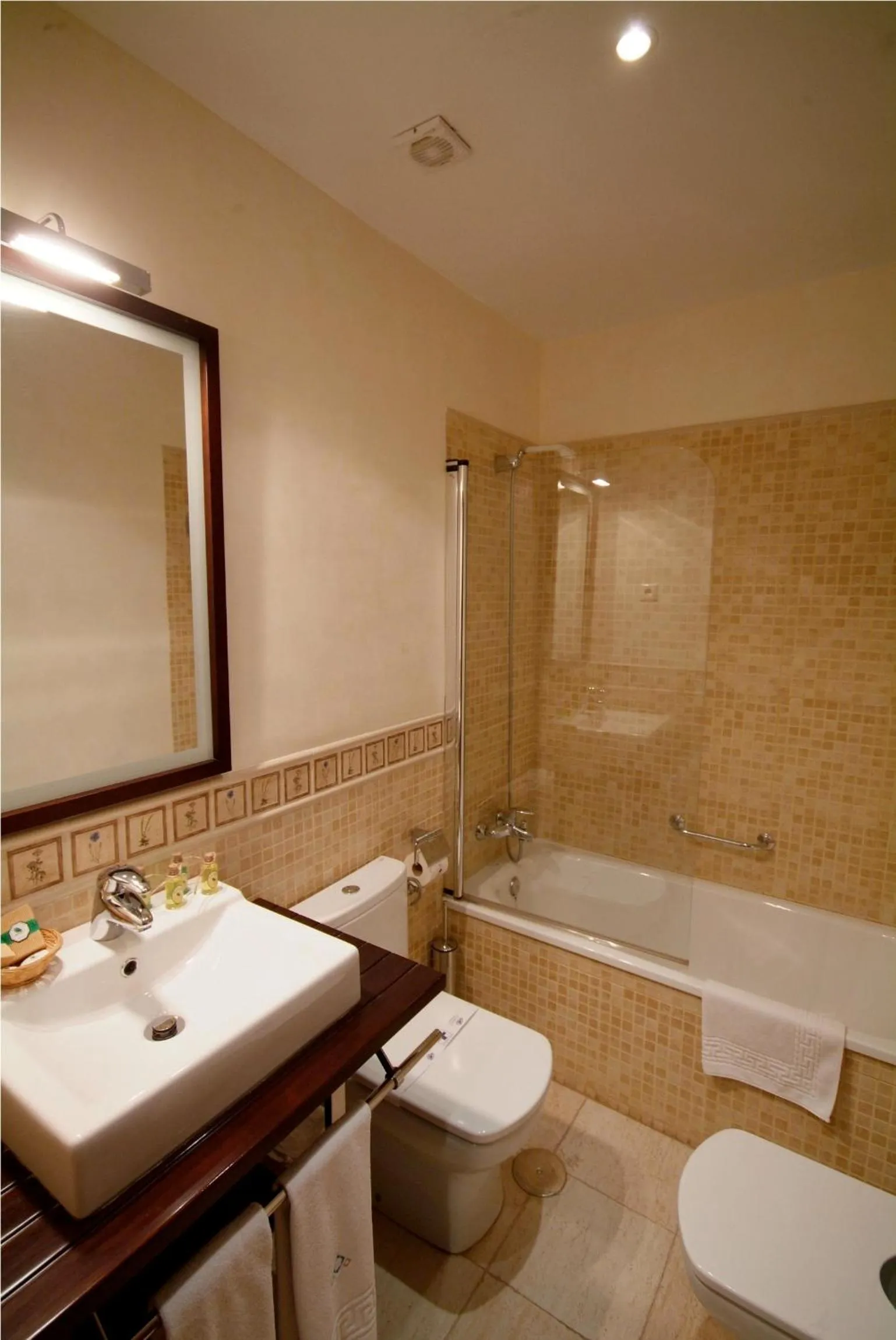 Bathroom in Apartamentos Ardales