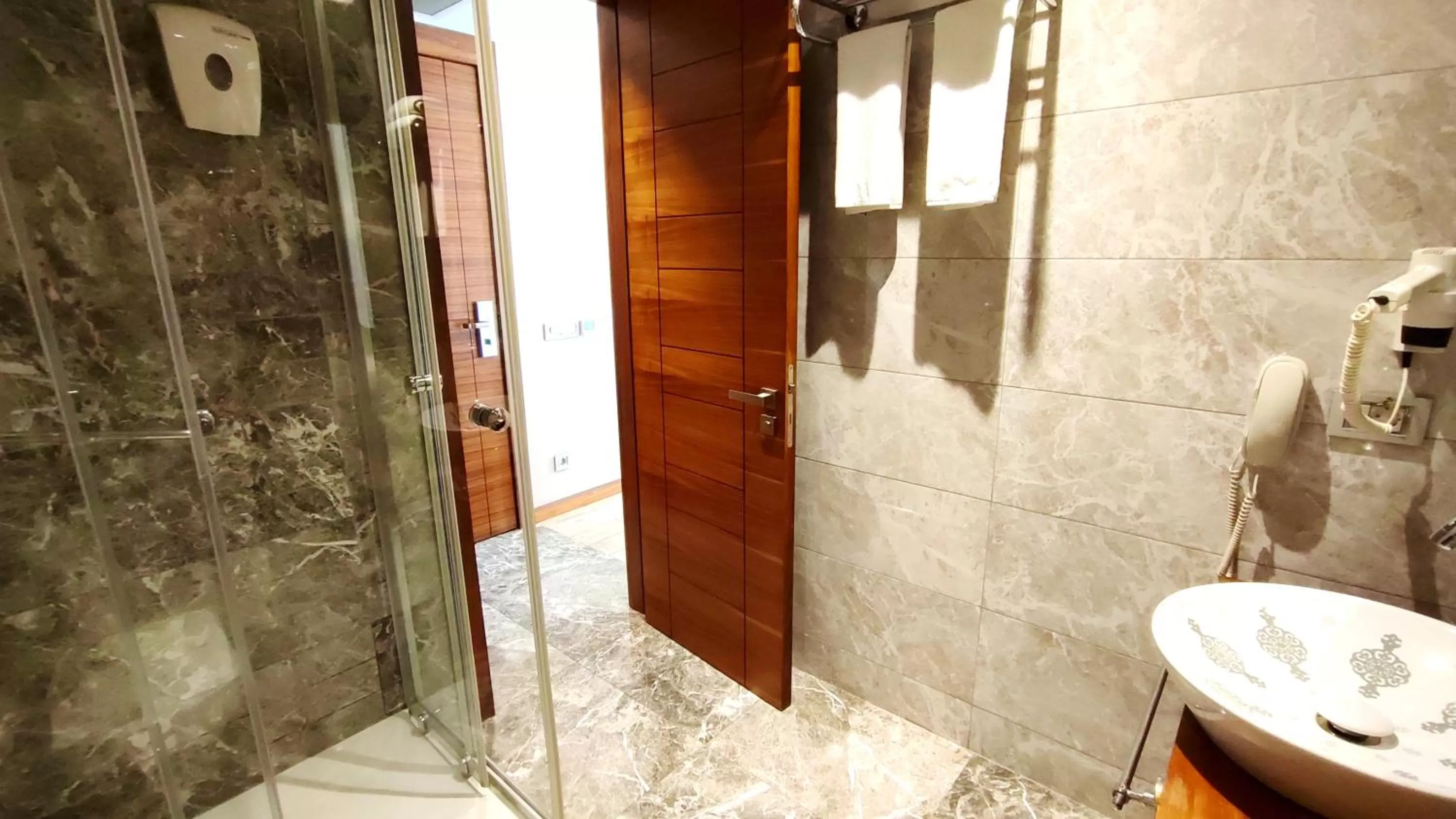 Bathroom in Old Port Hotel