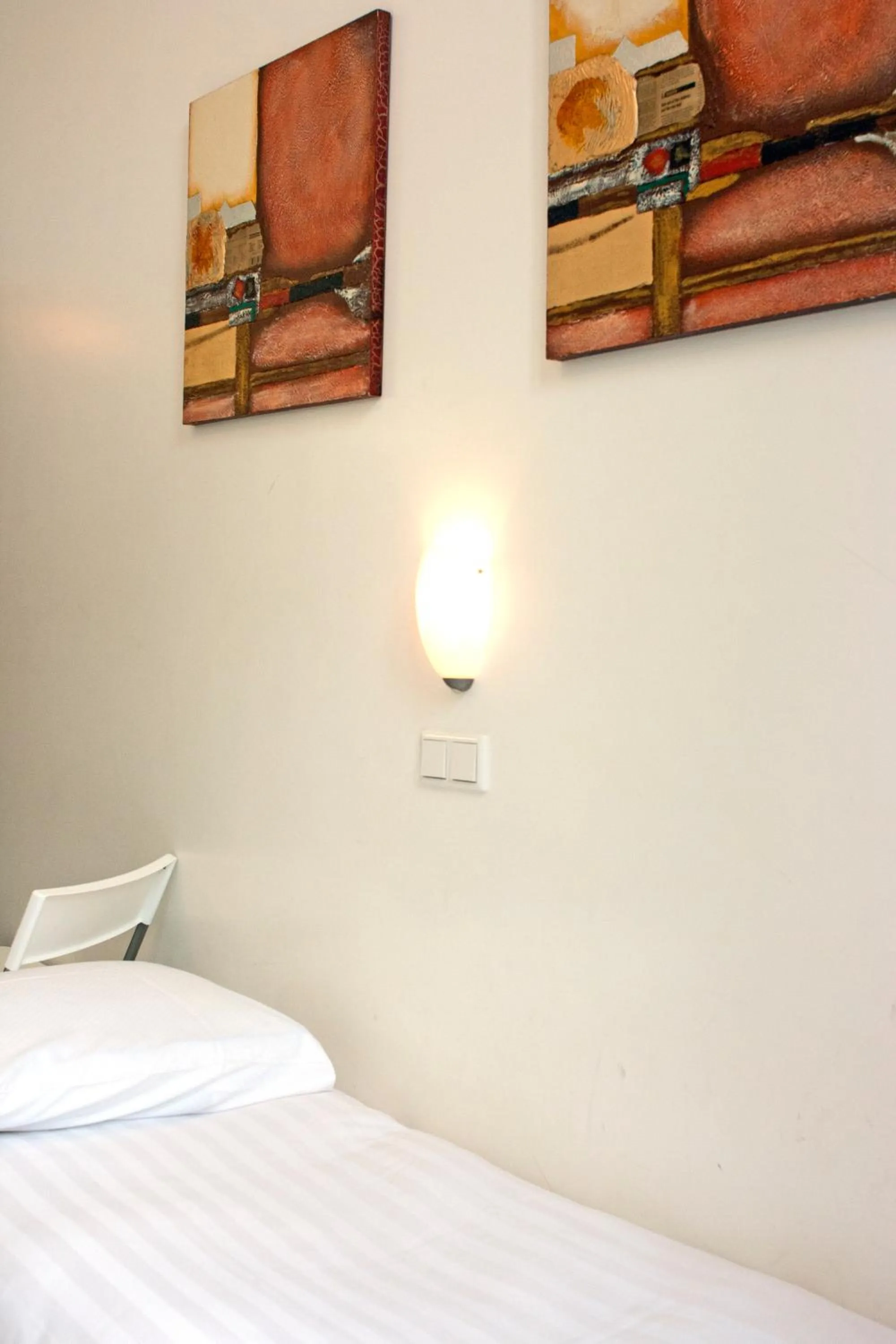 Bed in MAX Hotel Amsterdam