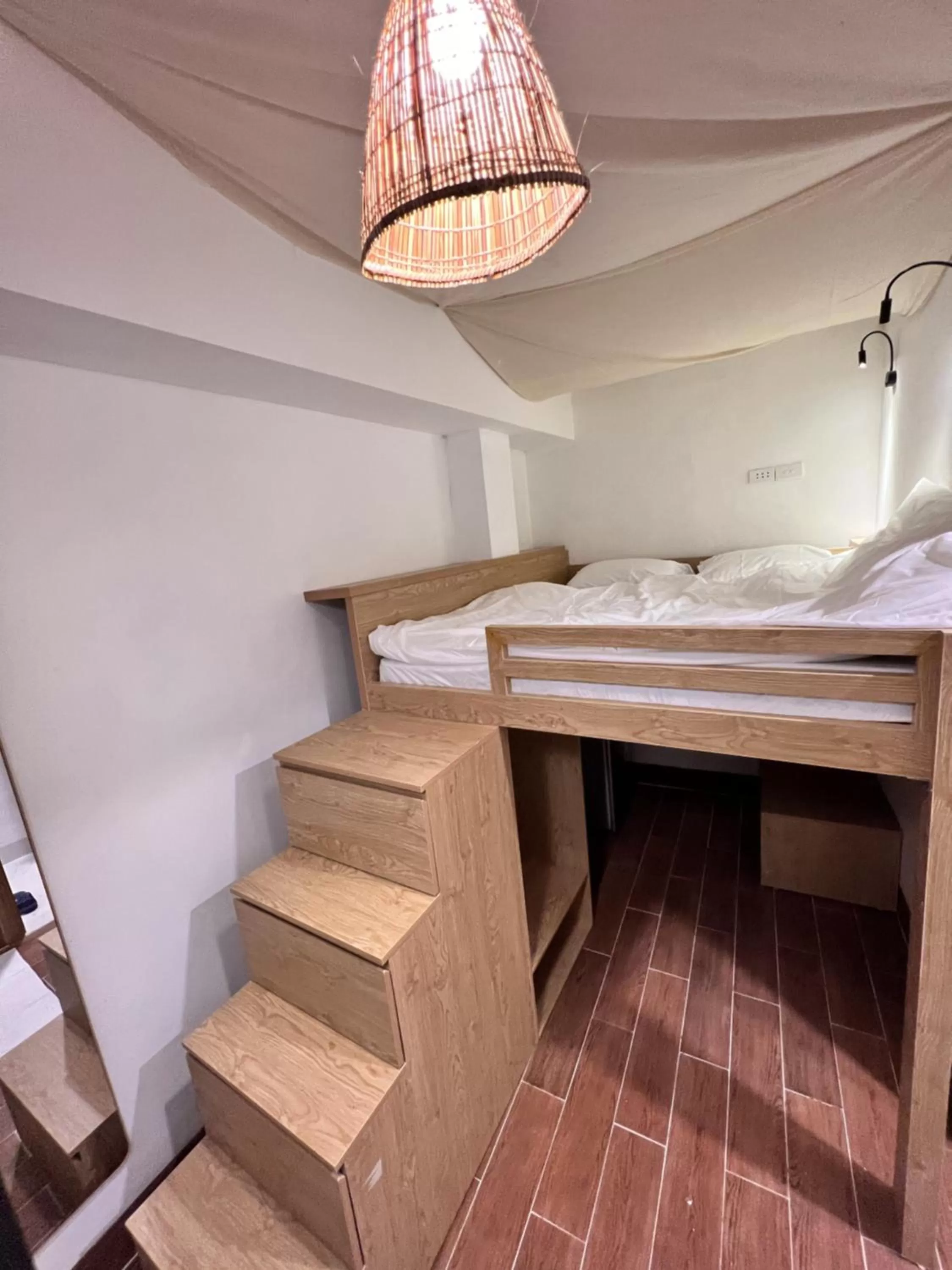 Bed in An Nam Corner- Thanh Yen