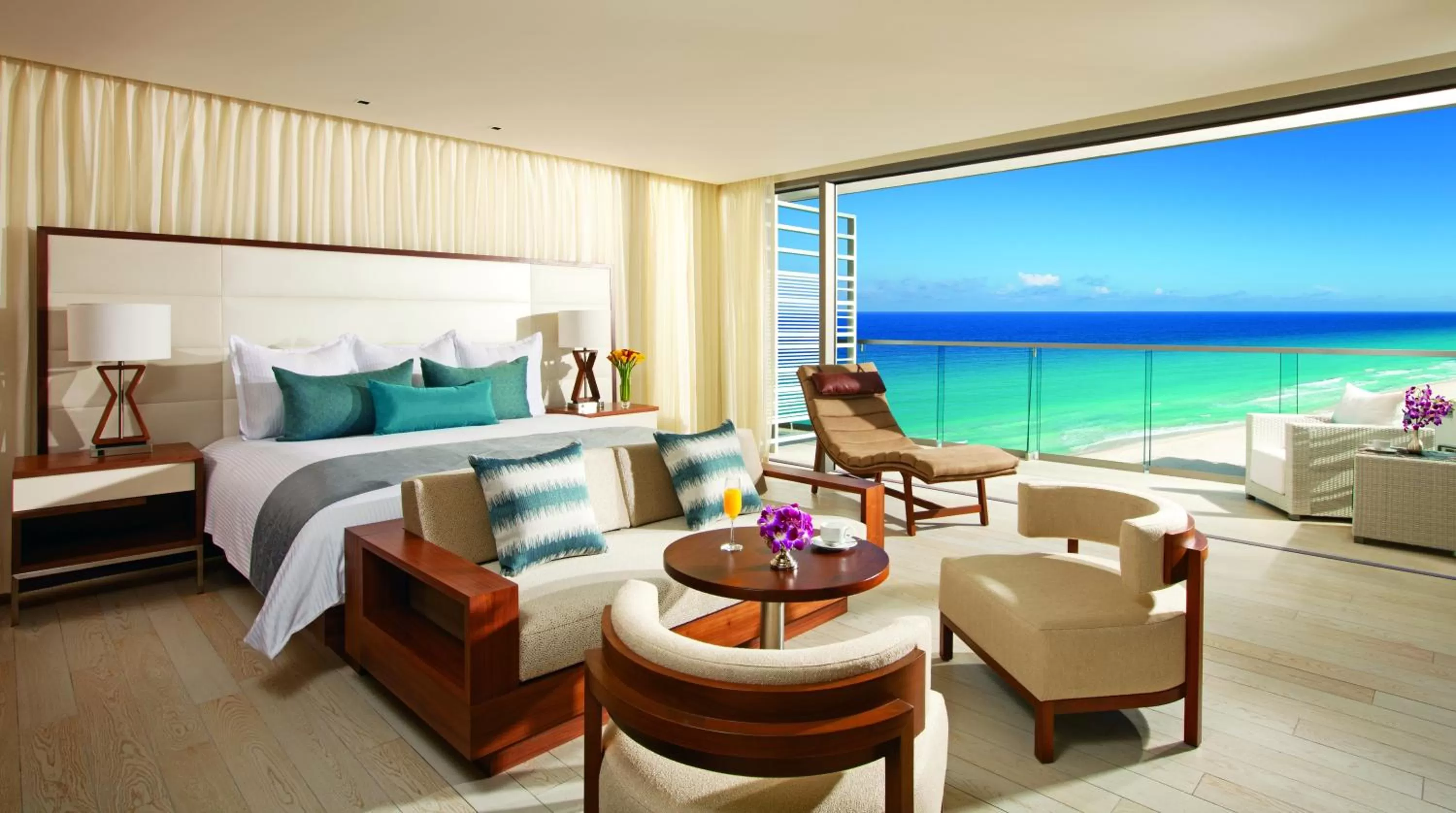 Preferred Club Junior Suite Ocean View King in Secrets The Vine Cancun - All Inclusive Adults Only