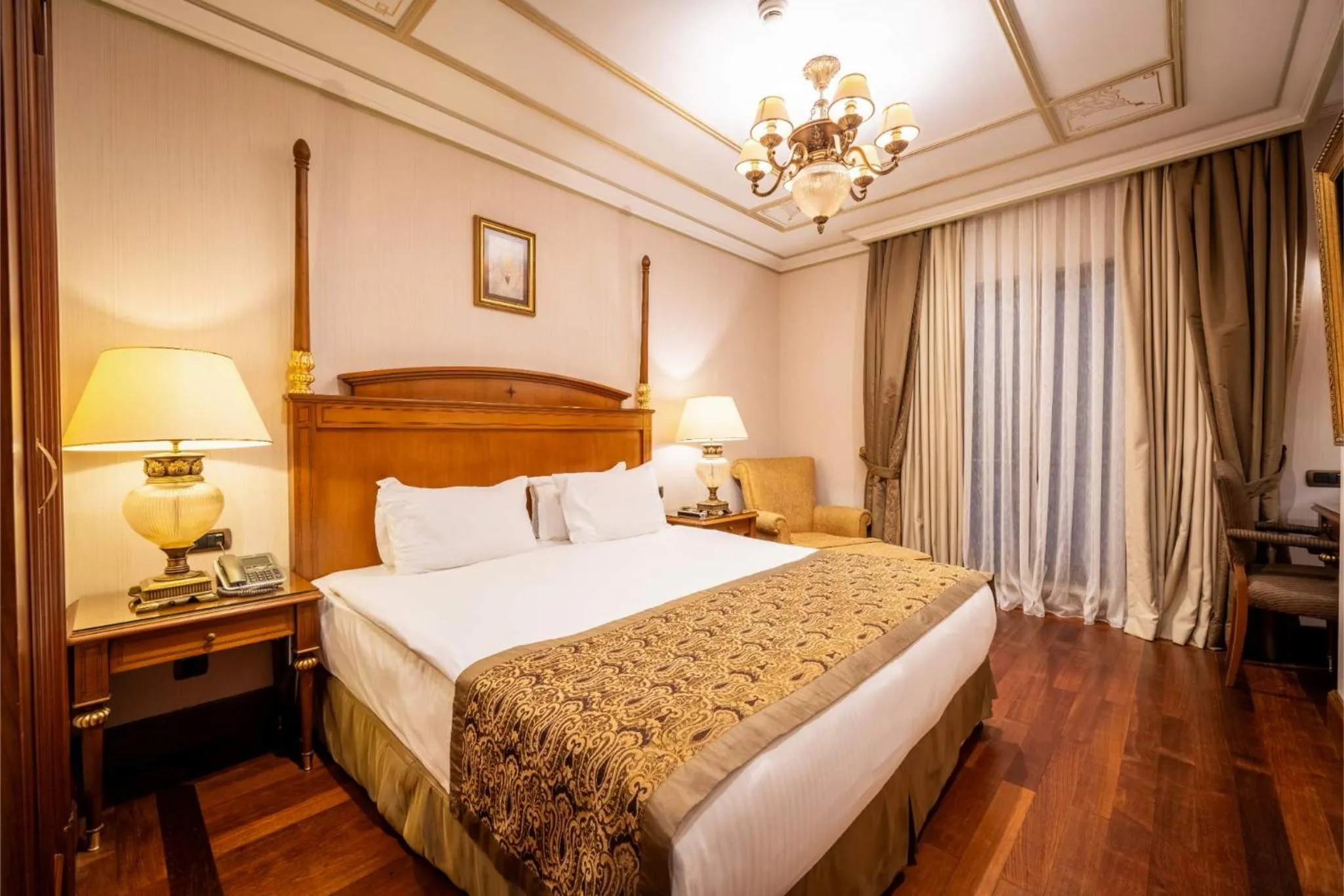 Bed in The Central Palace Taksim