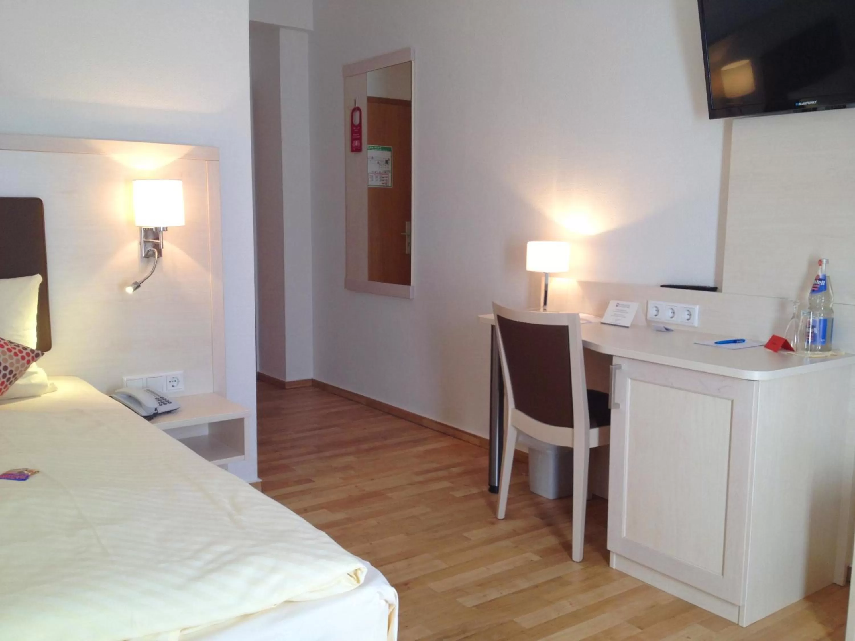 Photo of the whole room, Bed in Hotel Am Quellberg