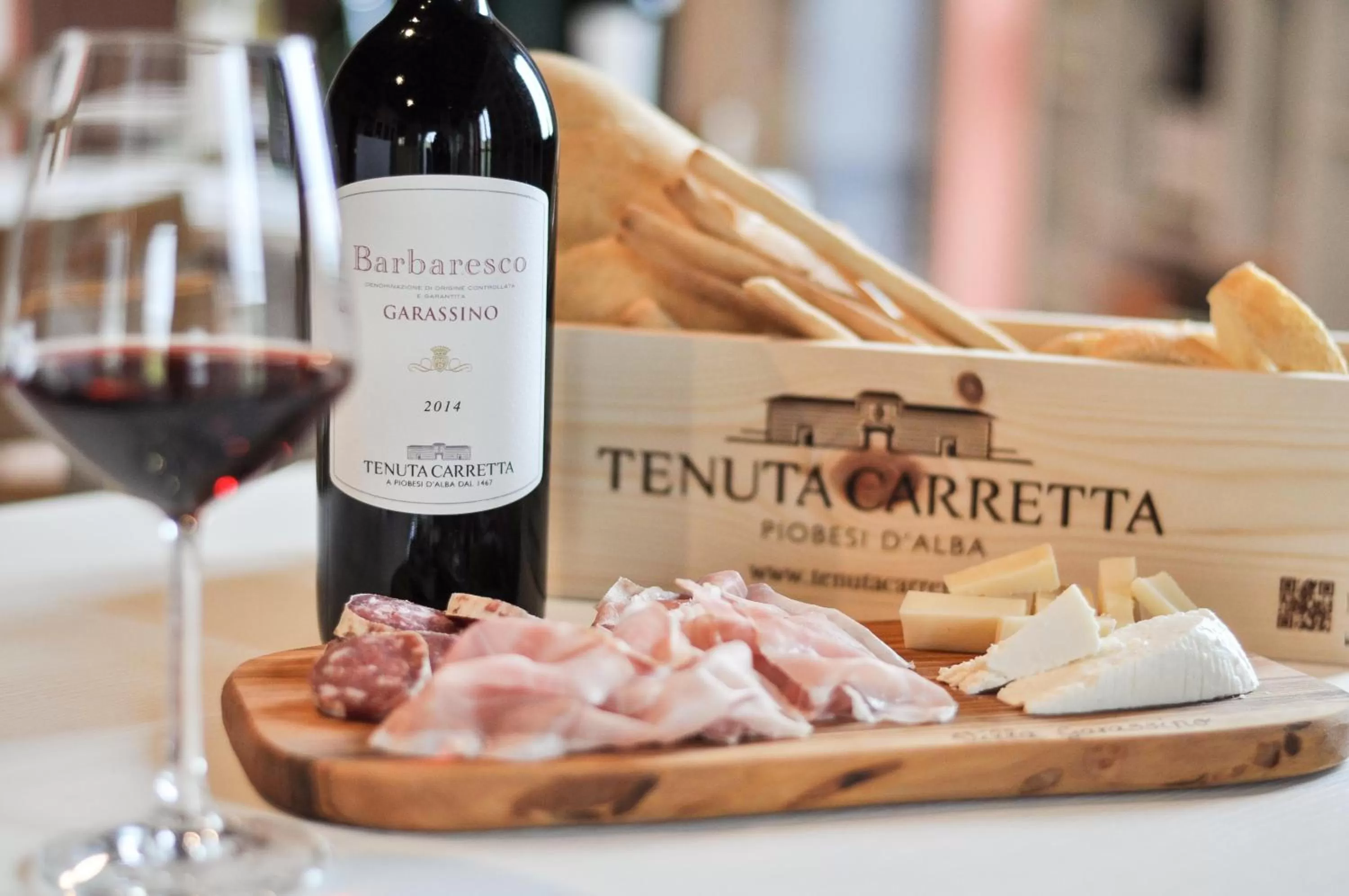 Food and drinks in Panoramic Villa Garassino - country rooms and fine restaurant