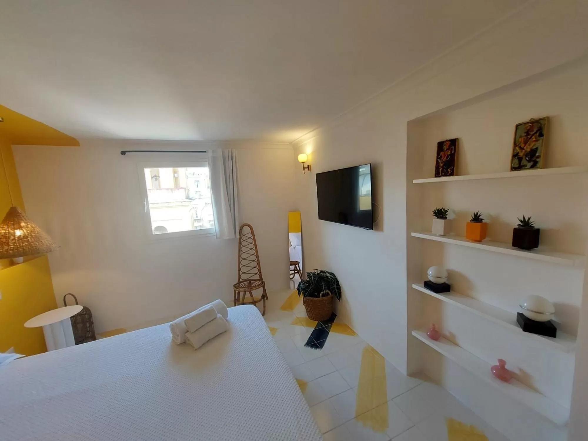 Bedroom, TV/Entertainment Center in B&B Toledo Panoramic Rooftop with terrace