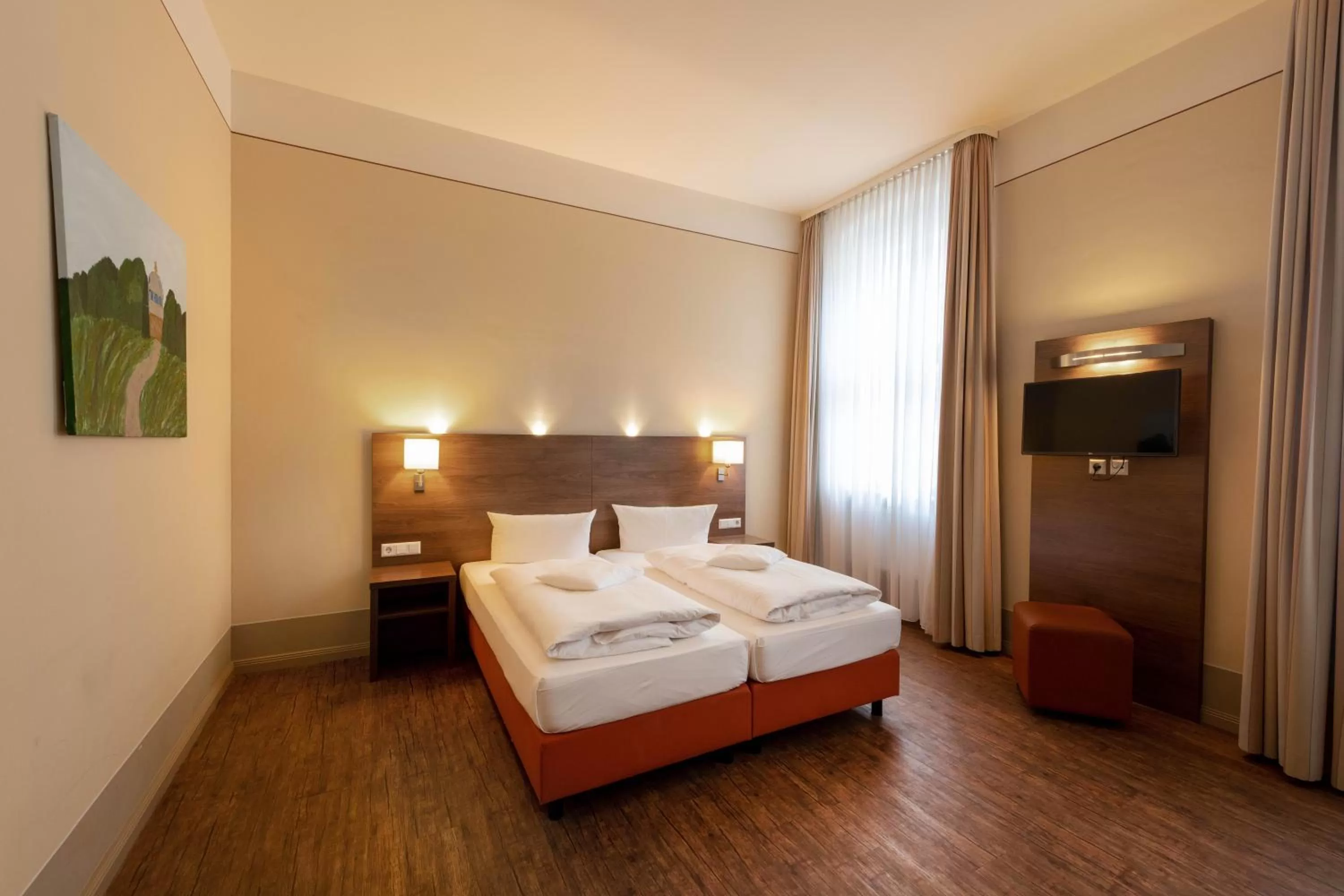 Bed in Hotel am Großen Waisenhaus