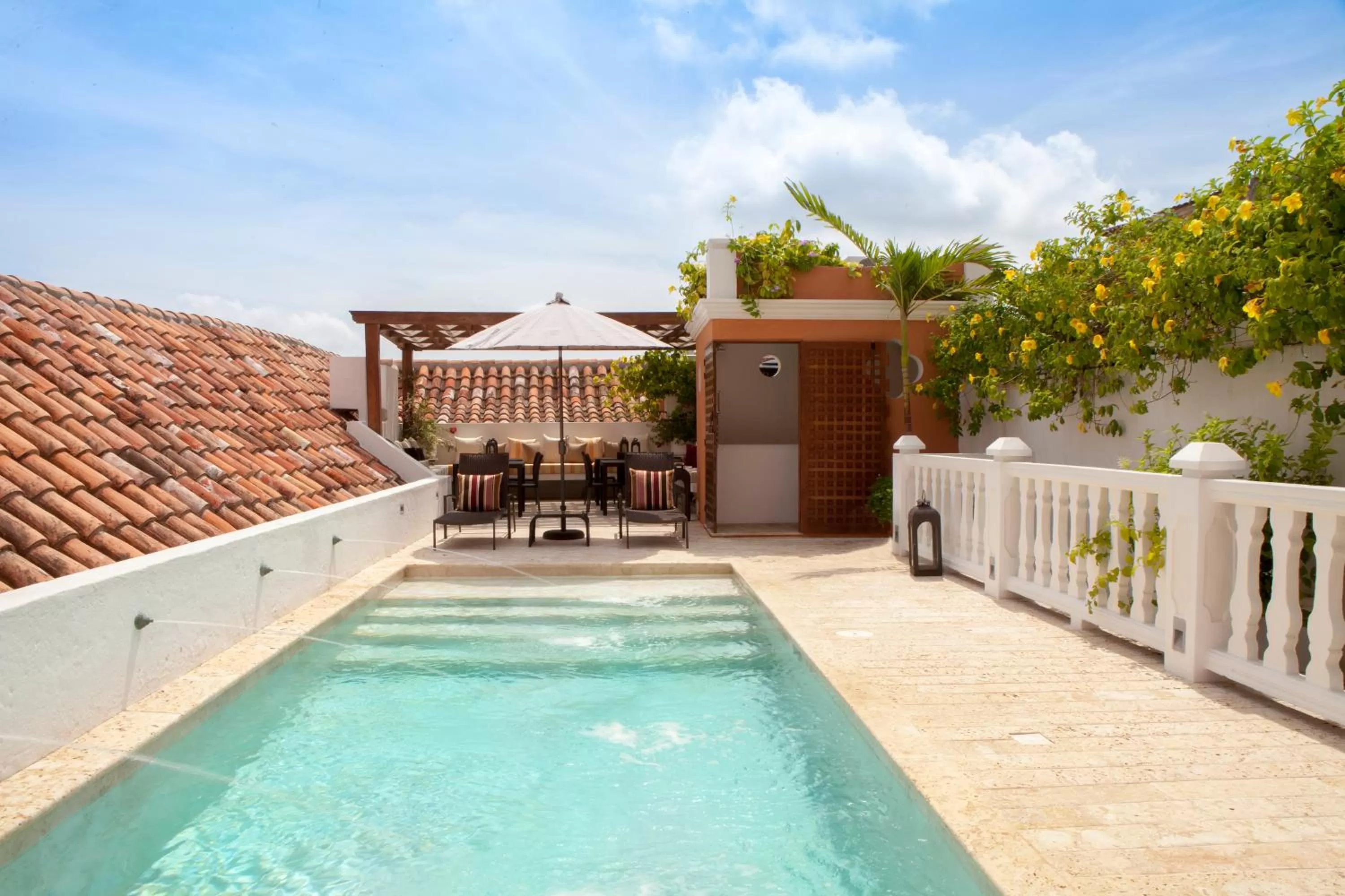 Swimming pool in Hotel Boutique Casa del Coliseo
