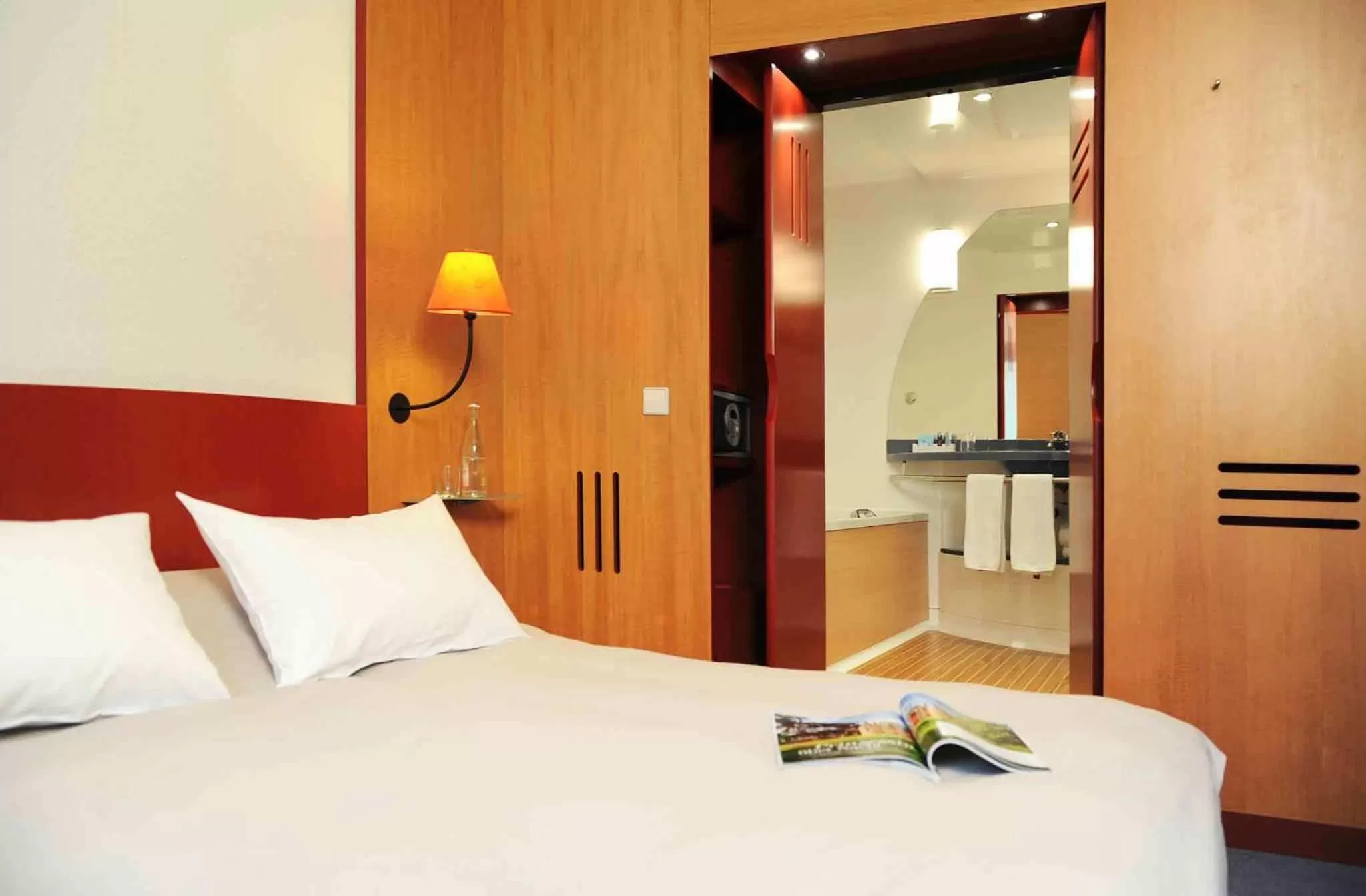 Bed in Novotel Suites München Parkstadt Schwabing